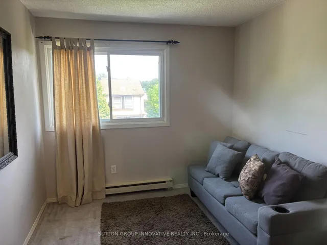 Additional image 18 of 657 Upper Wentworth St