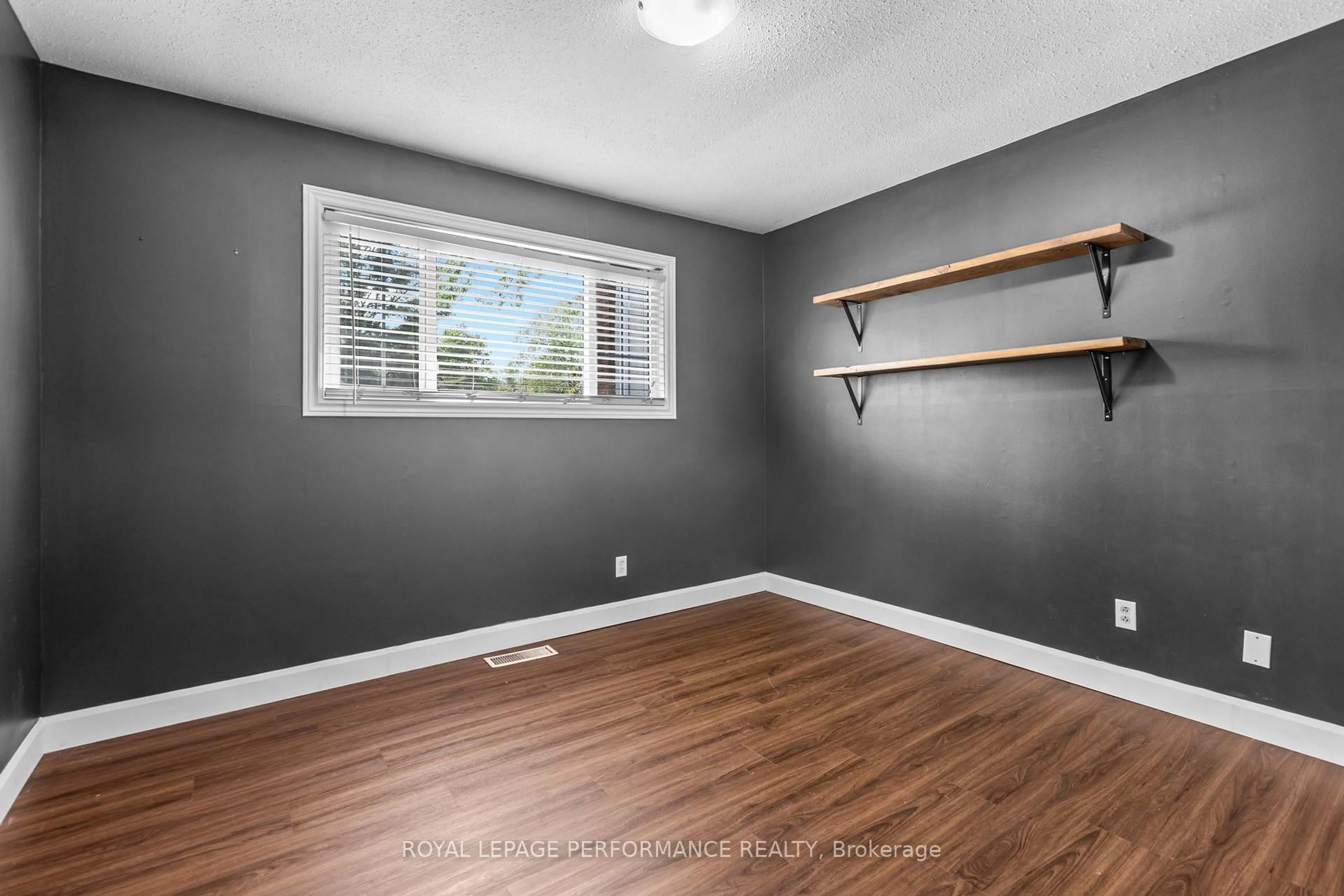 A pic of a room for 51 Jansen Rd, Ottawa Ontario K2H 5W6