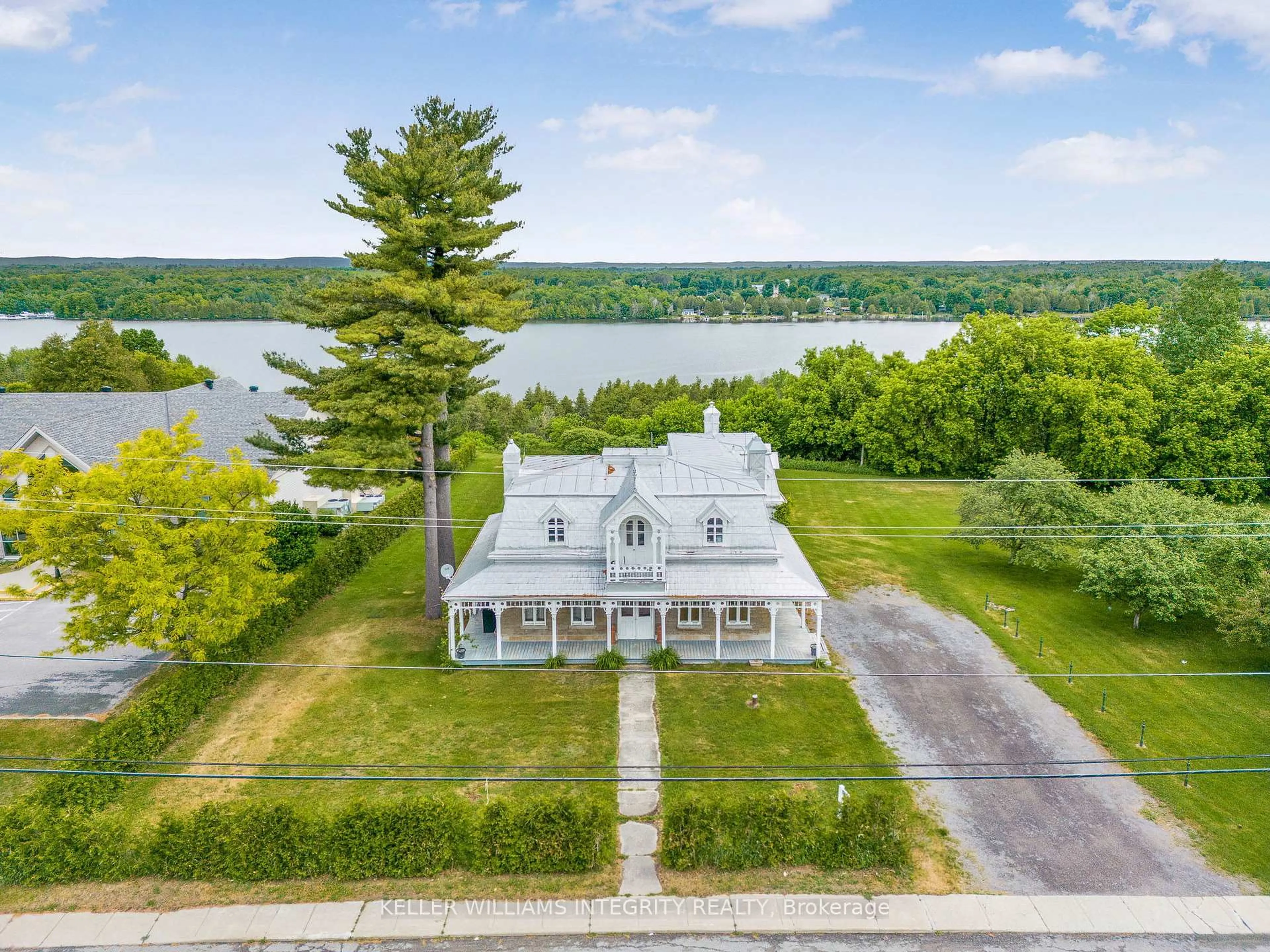 A pic from outside/outdoor area/front of a property/back of a property/a pic from drone, water/lake/river/ocean view for 1995 Principale St, Hawkesbury Ontario K0B 1B0