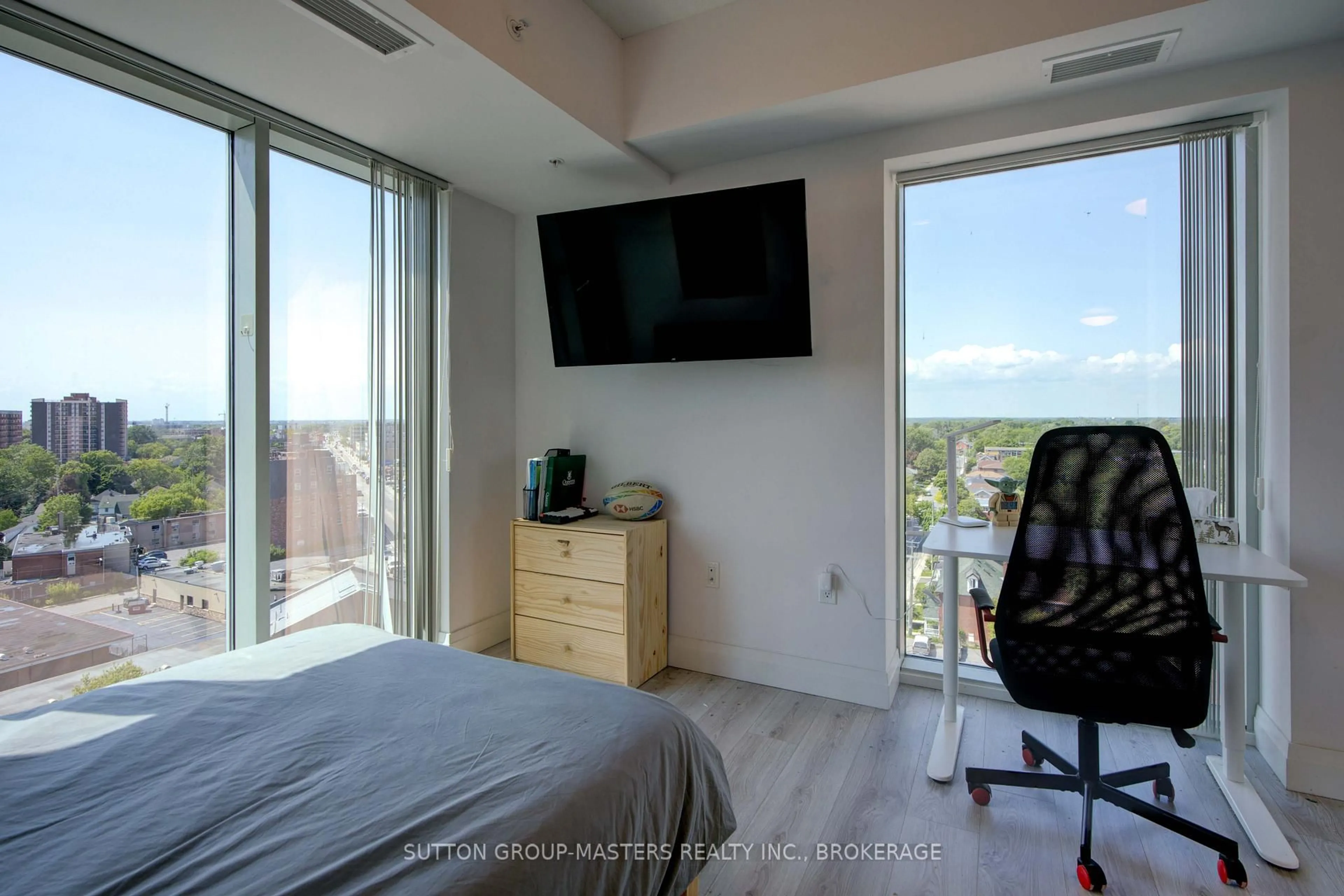 A pic of a room for 652 Princess St #1026, Kingston Ontario K7L 1E5