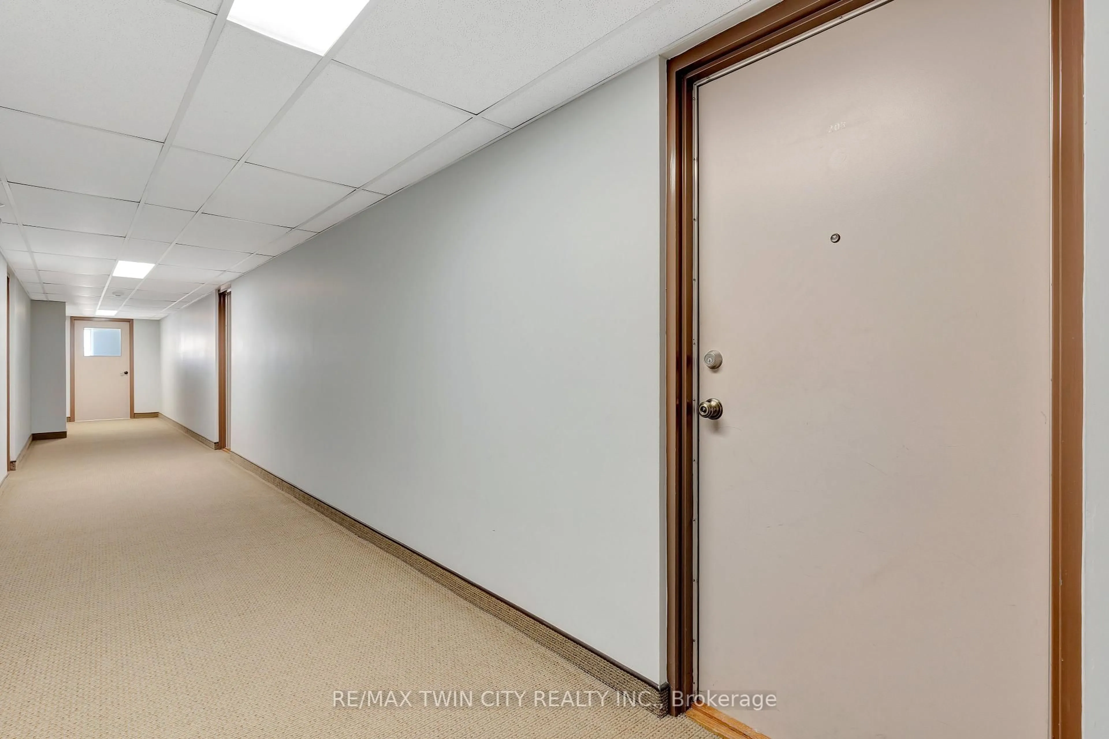 A pic of a room for 401 Erb St #203, Waterloo Ontario N2L 1W7