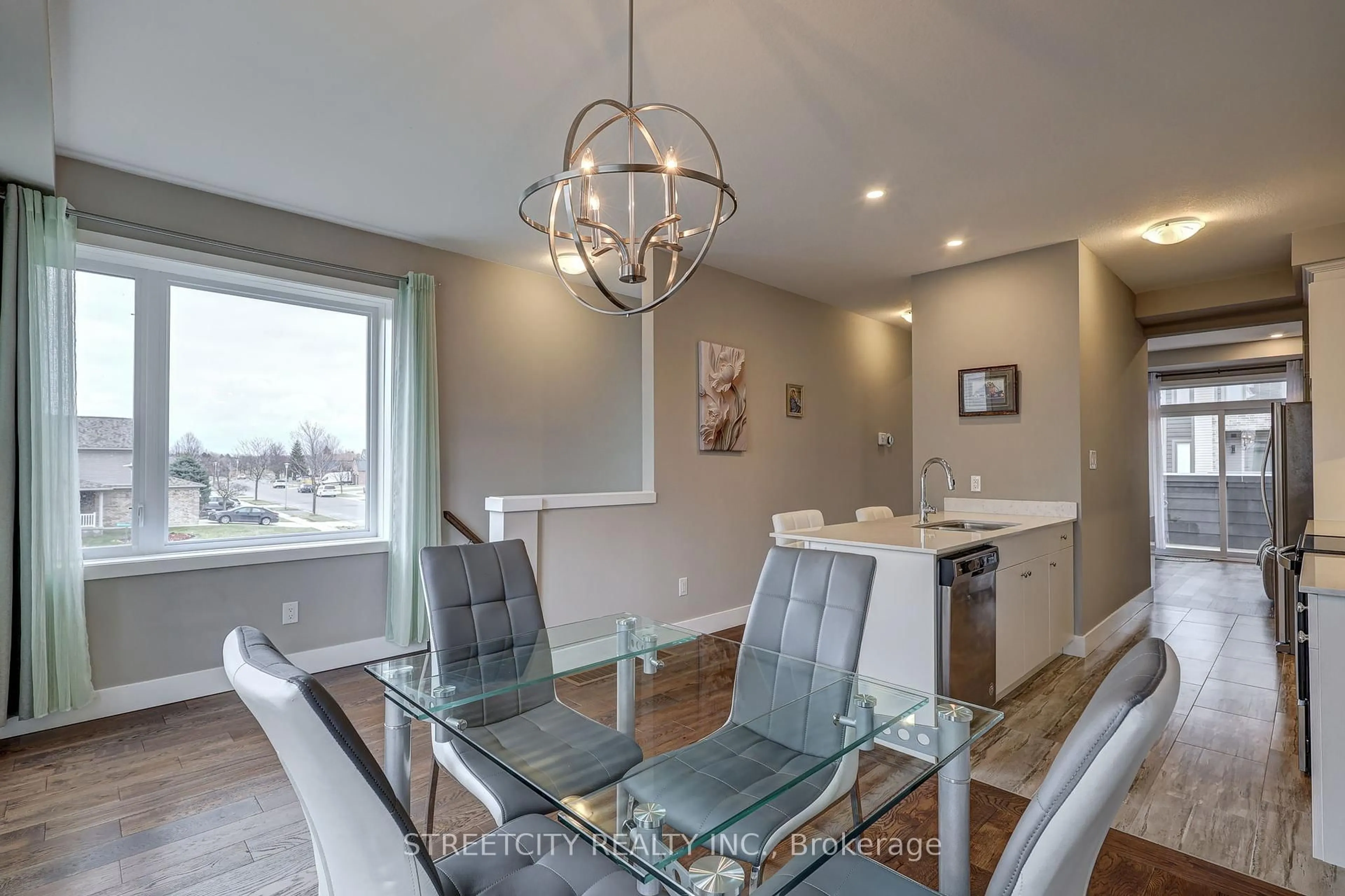 Dining room, unknown for 2070 Meadowgate Blvd #1, London South Ontario N6M 0H5