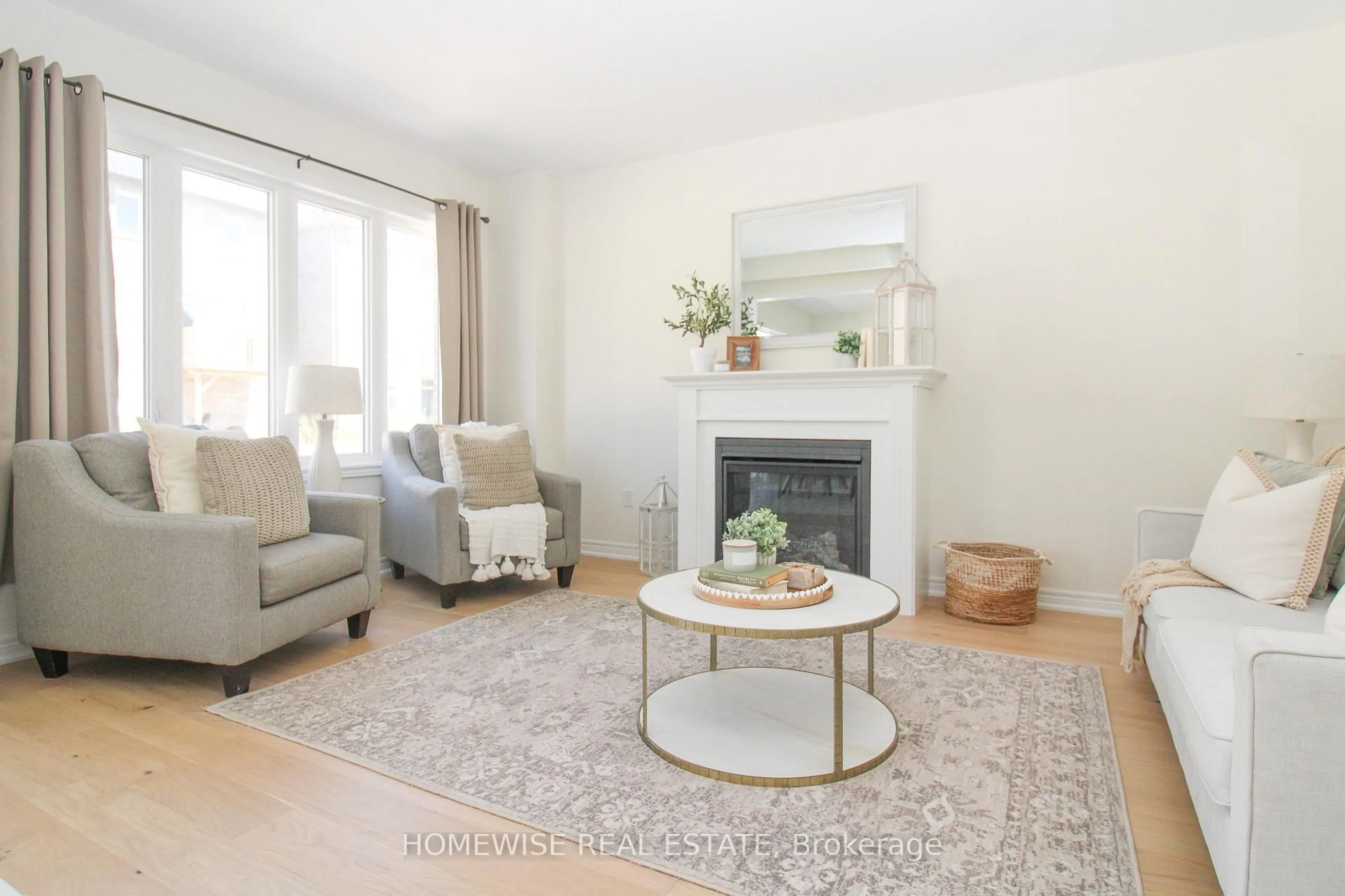 Living room with furniture, unknown for 502 Clayton Ave, Peterborough North Ontario K9K 0H5