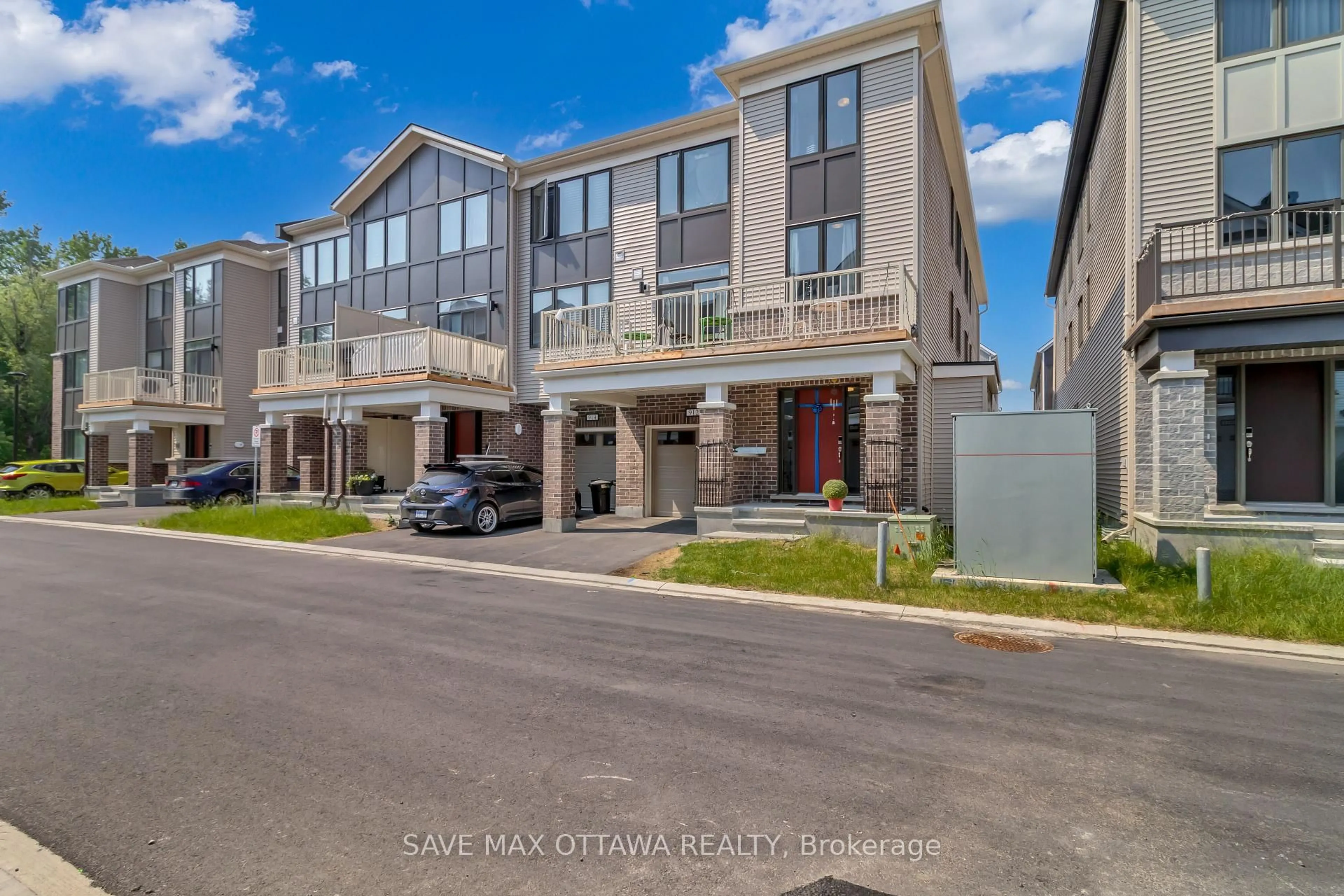 Unknown for 912 Nova Private, Ottawa Ontario K2J 7B2