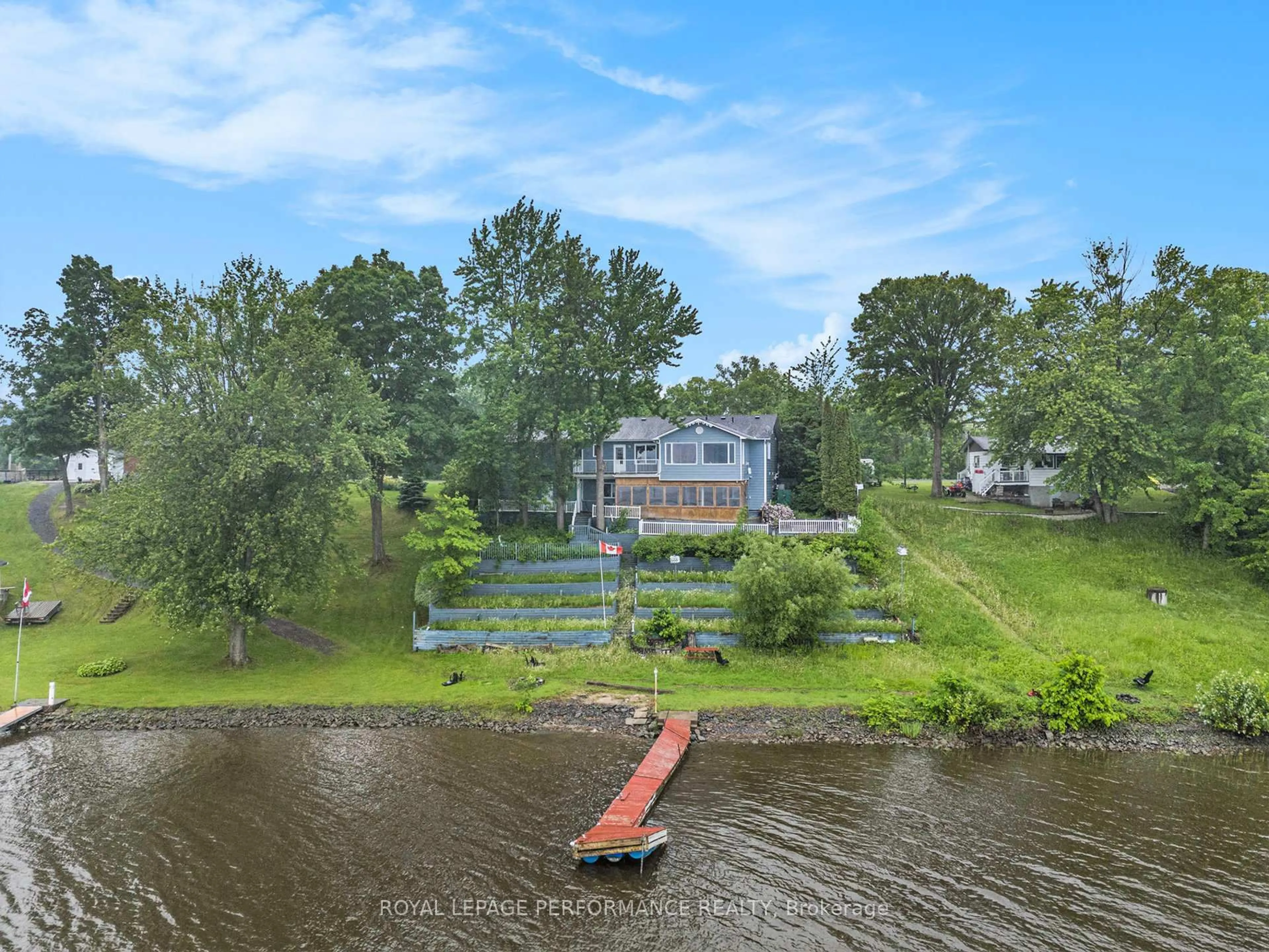 A pic from outside/outdoor area/front of a property/back of a property/a pic from drone, water/lake/river/ocean view for 2991 Old Highway 17 Highway, Clarence-Rockland Ontario K4K 1W1