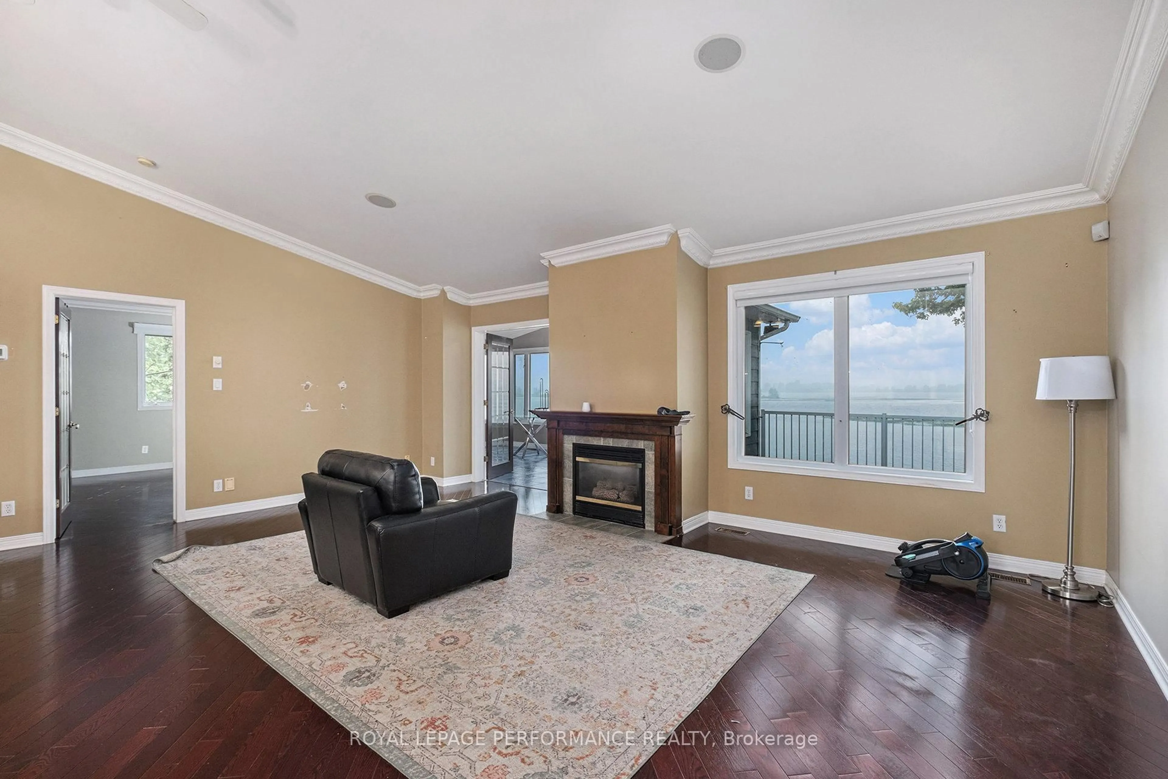 Living room with furniture, unknown for 2991 Old Highway 17 Highway, Clarence-Rockland Ontario K4K 1W1