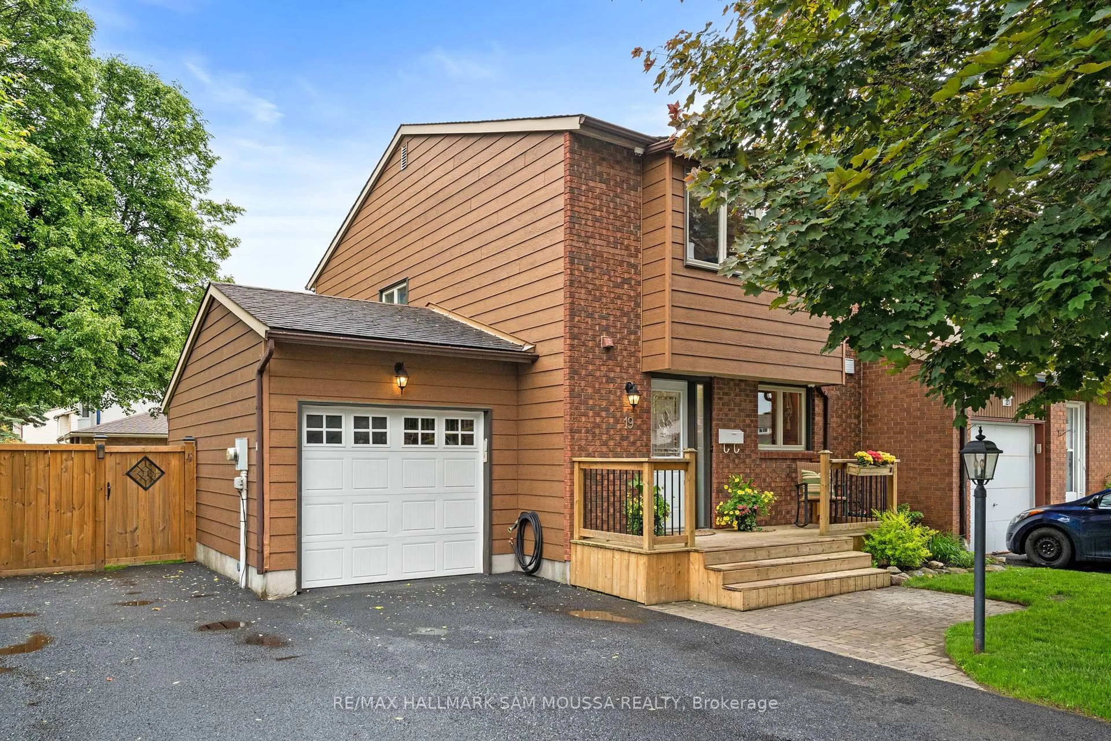 Home with brick exterior material, street for 19 Berkshire Way, Ottawa Ontario K2J 2B1