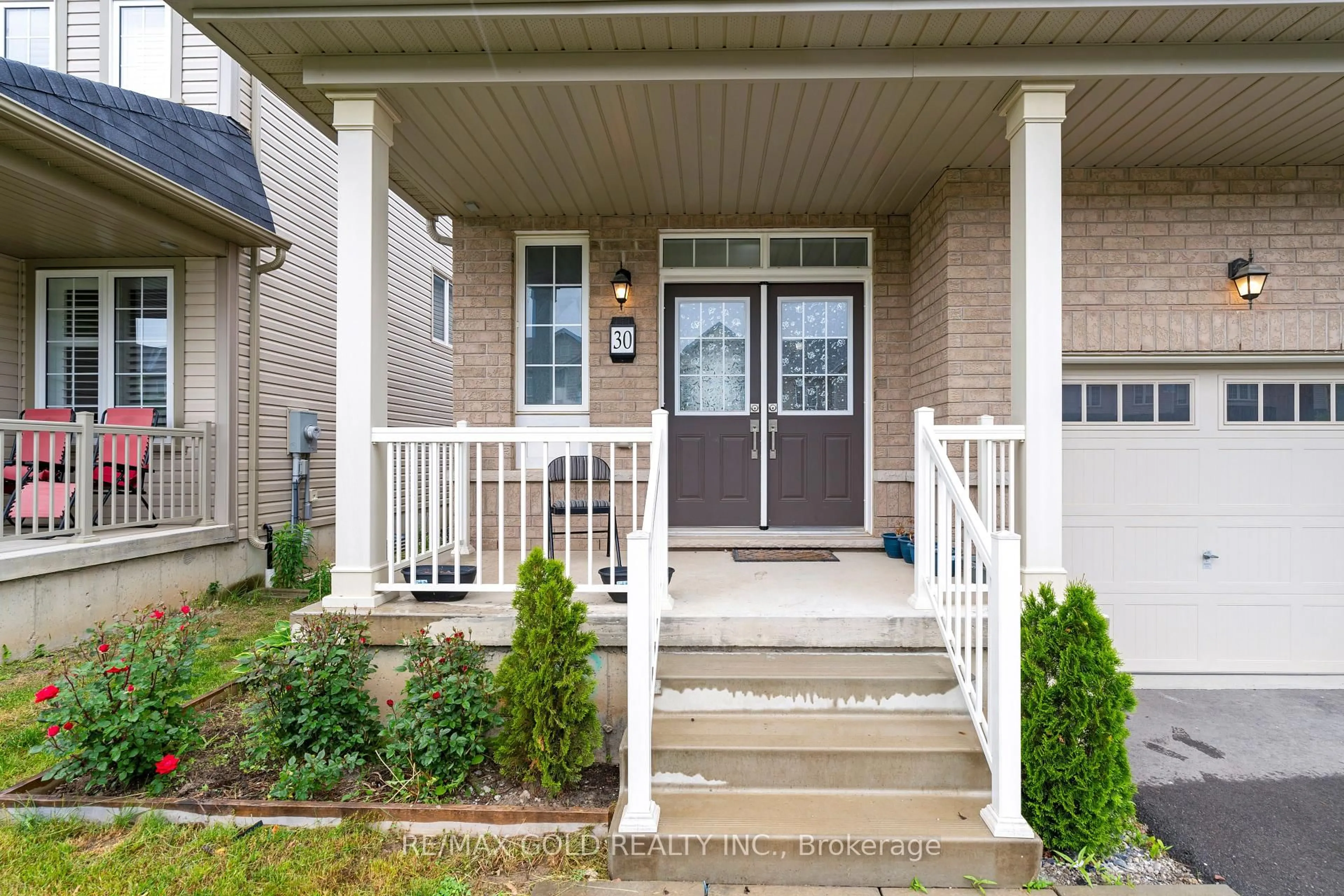 Indoor entryway for 30 Cooke Ave, Brantford Ontario N3T 0S1