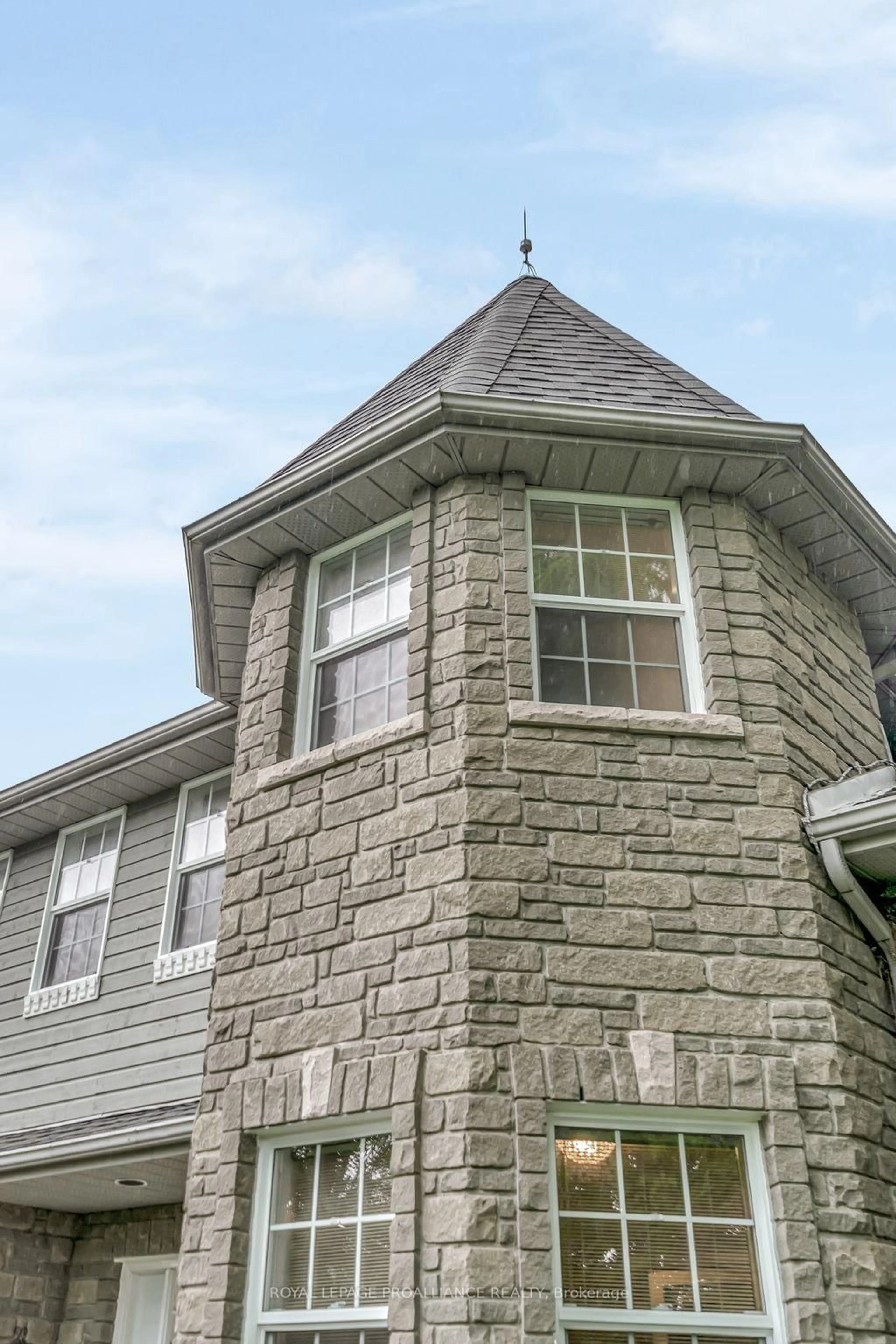 Home with brick exterior material, building for 2390 County Road 40, Ingleside Ontario K8V 5P4