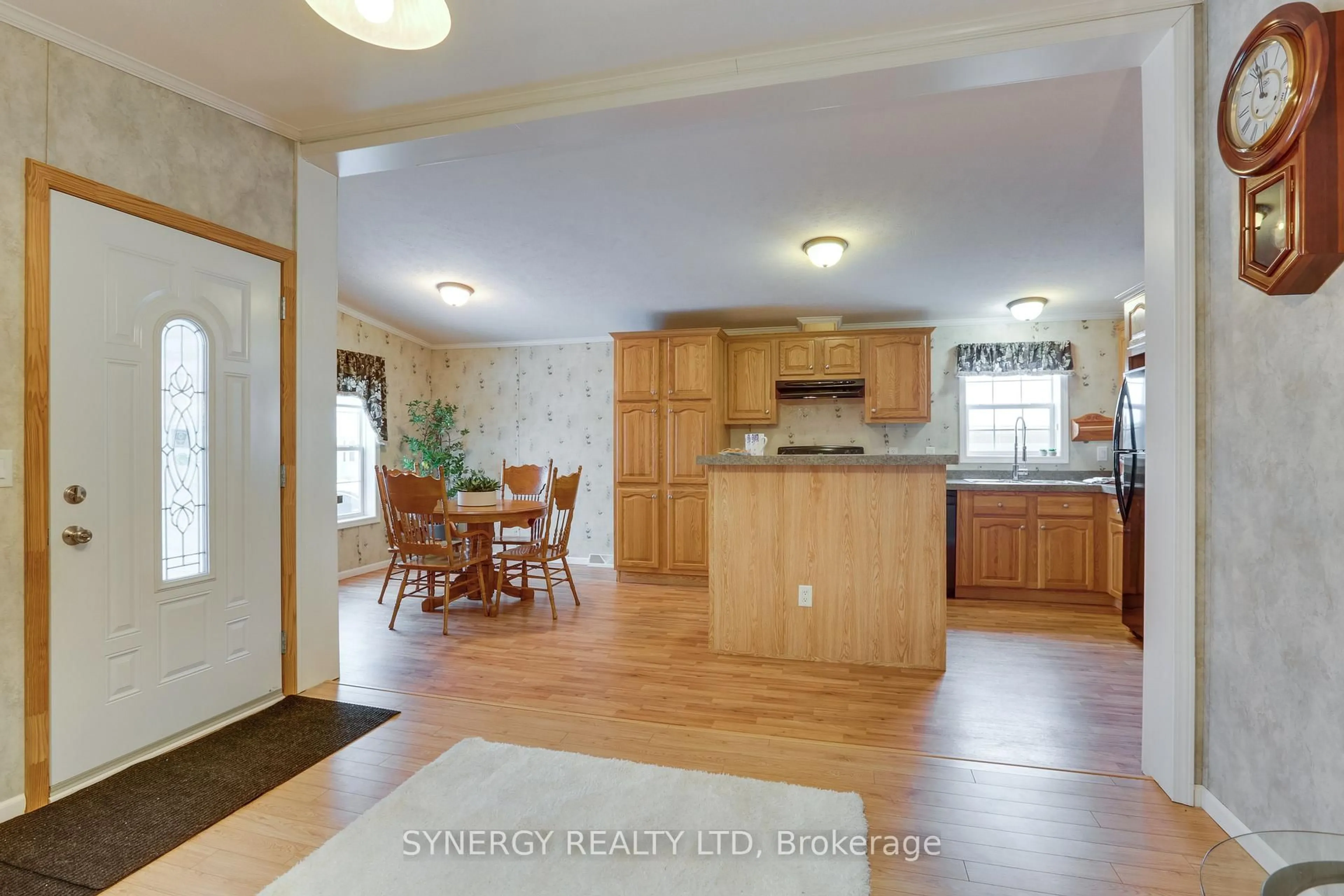 Open concept kitchen, wood/laminate floor for 461 Richard Cres, Strathroy Caradoc Ontario N7G 0C5