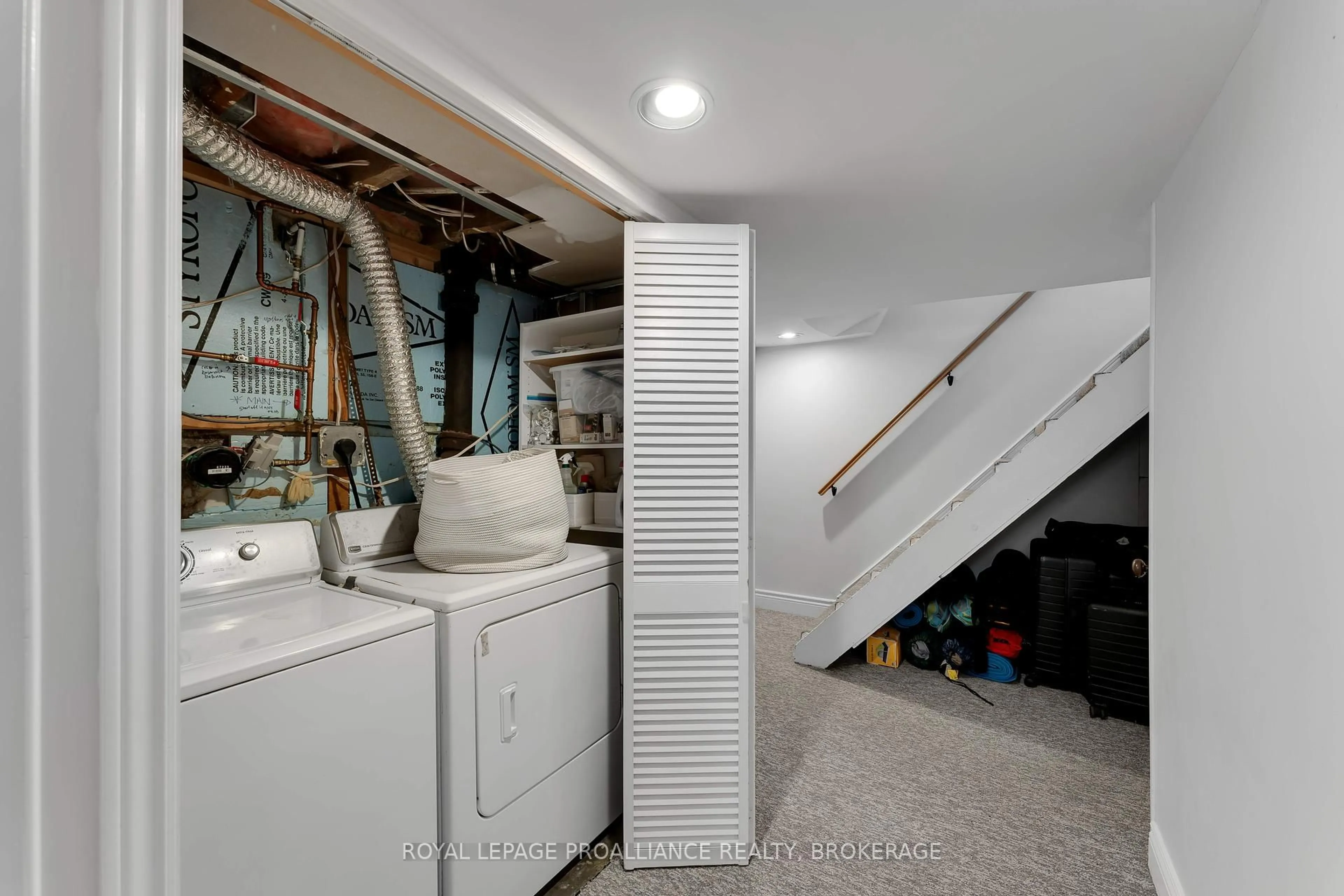 Laundry room for 295 College St, Kingston Ontario K7L 4M3