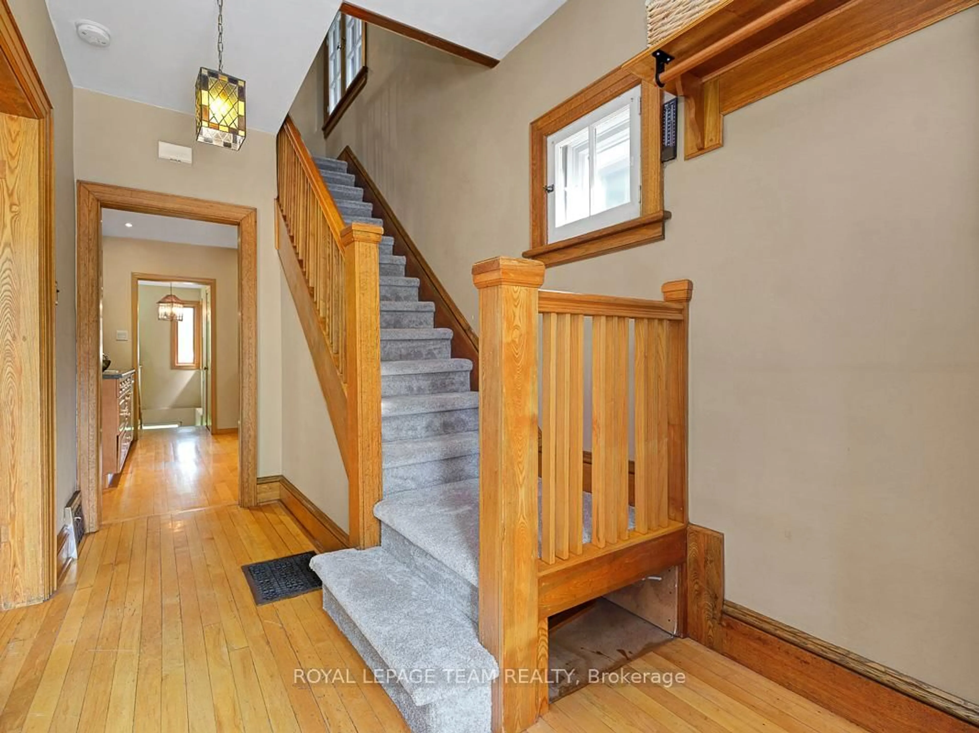 Unknown for 75 Renfrew Ave, Ottawa Ontario K1S 1Z4
