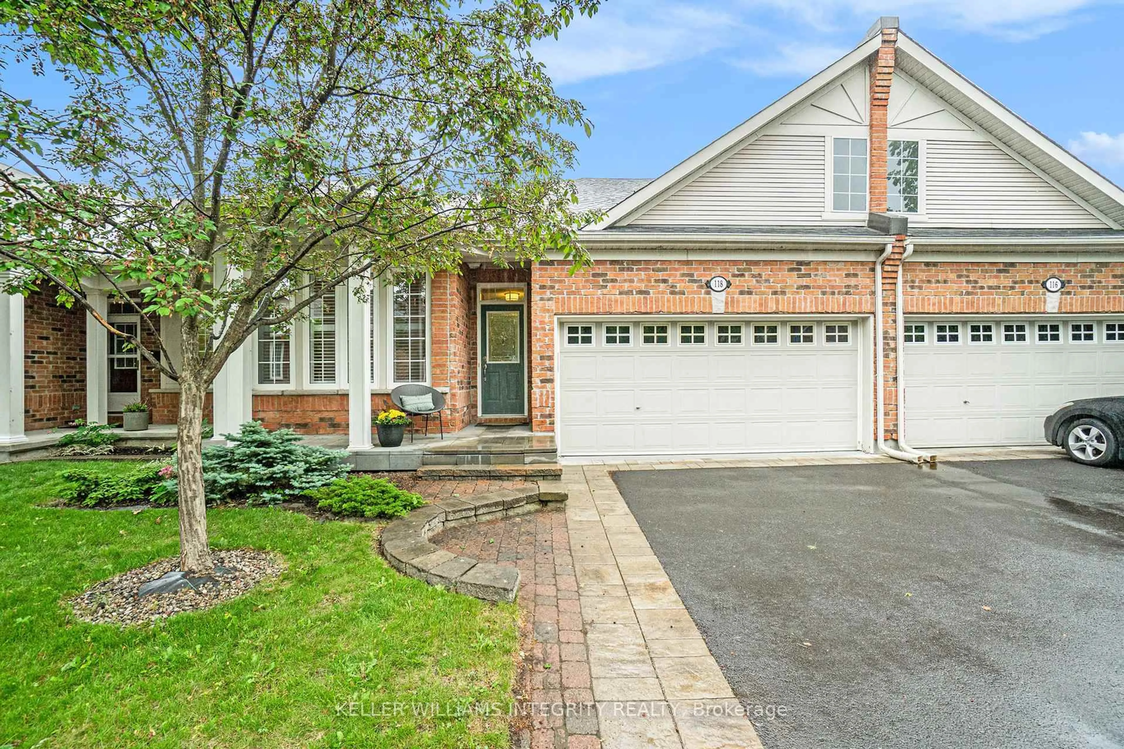 Home with brick exterior material, street for 118 Heathercrest Private, Ottawa Ontario K2J 5E6