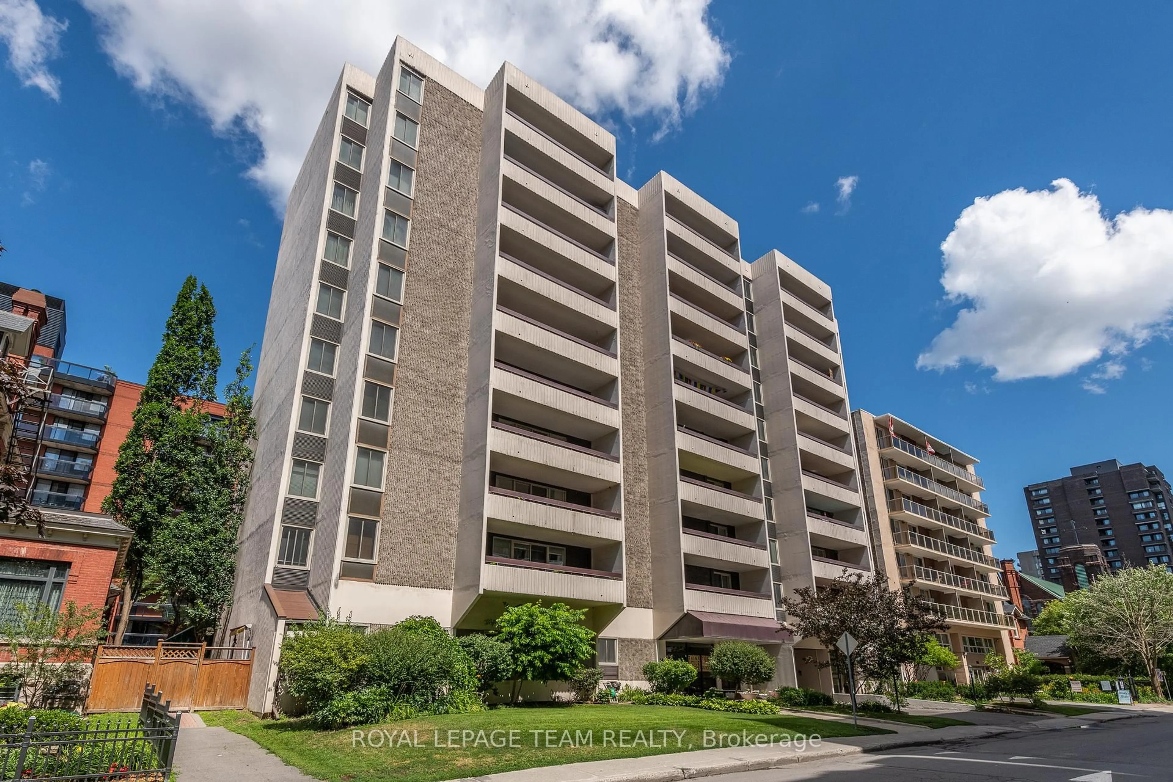 Unknown for 141 Somerset St #1202, Ottawa Ontario K2P 2H1