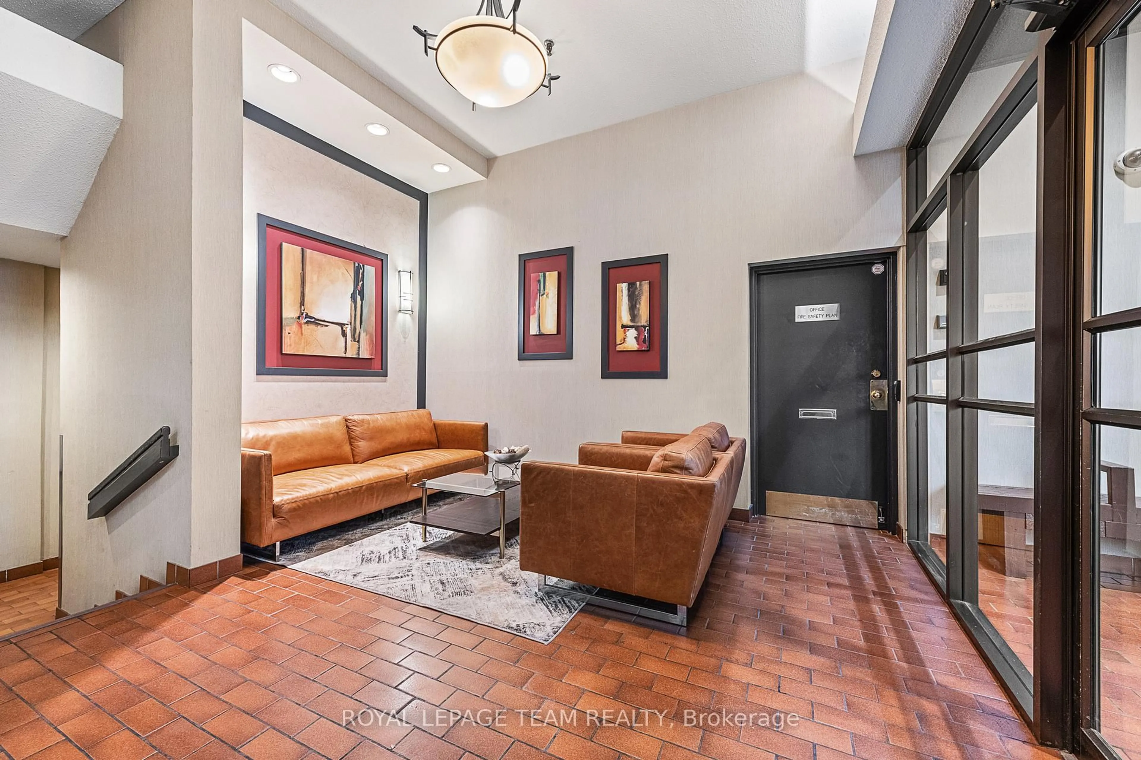 Unknown for 141 Somerset St #1202, Ottawa Ontario K2P 2H1