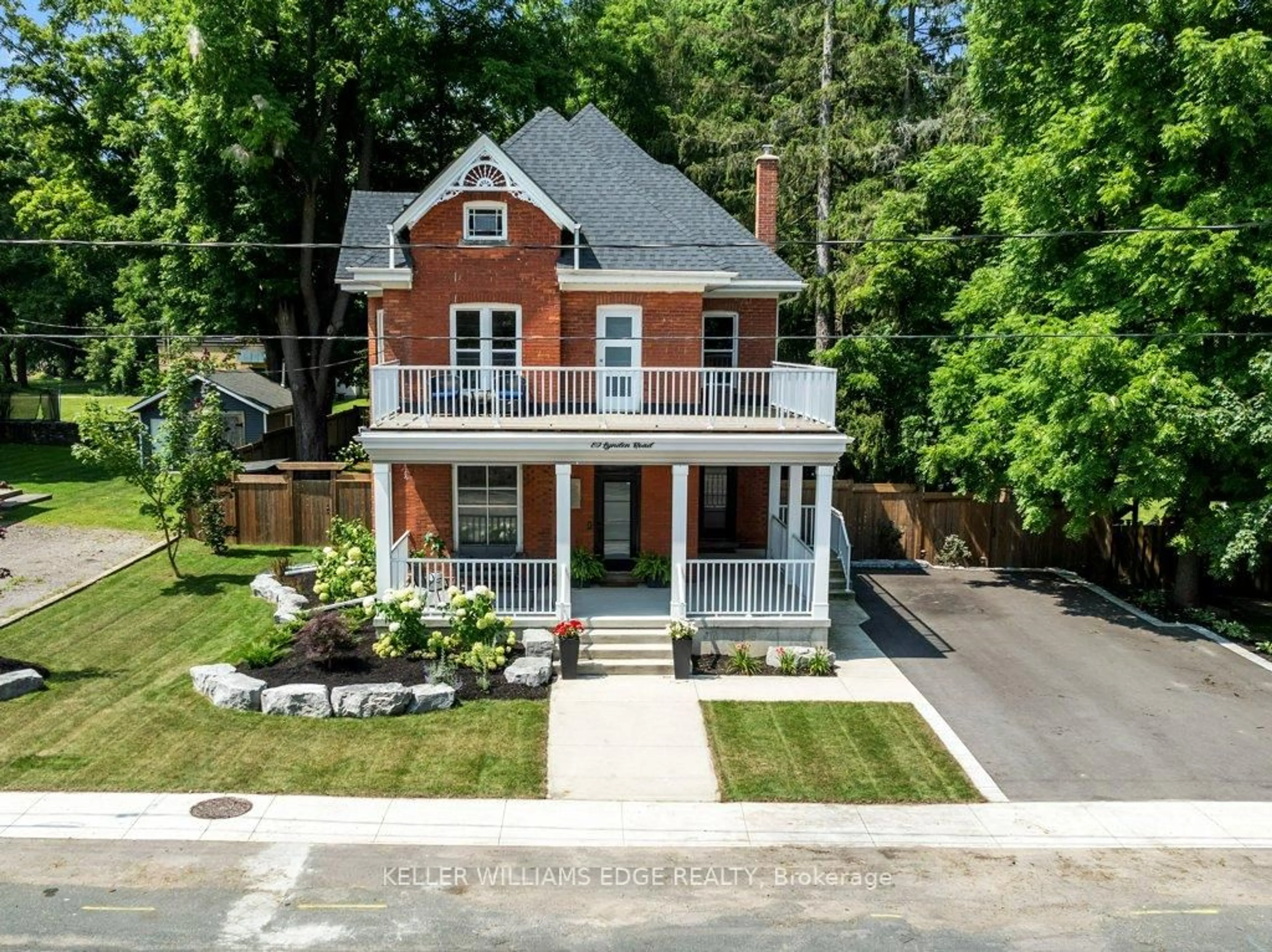 A pic from outside/outdoor area/front of a property/back of a property/a pic from drone, street for 89 Lynden Rd, Hamilton Ontario L0R 1T0
