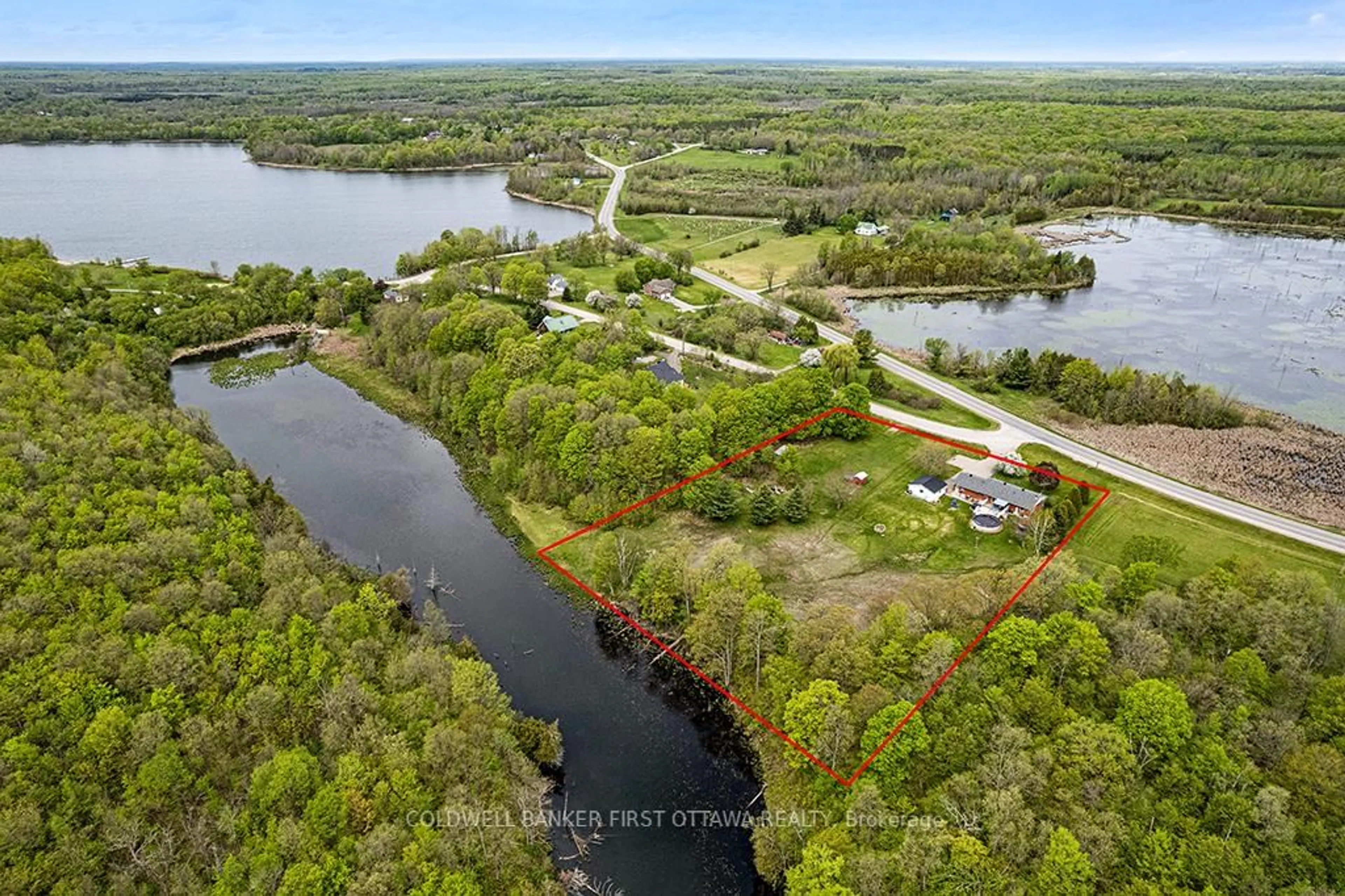 A pic from outside/outdoor area/front of a property/back of a property/a pic from drone, water/lake/river/ocean view for 467 LAKE ELOIDA Rd, Elizabethtown-Kitley Ontario K0E 1Y0