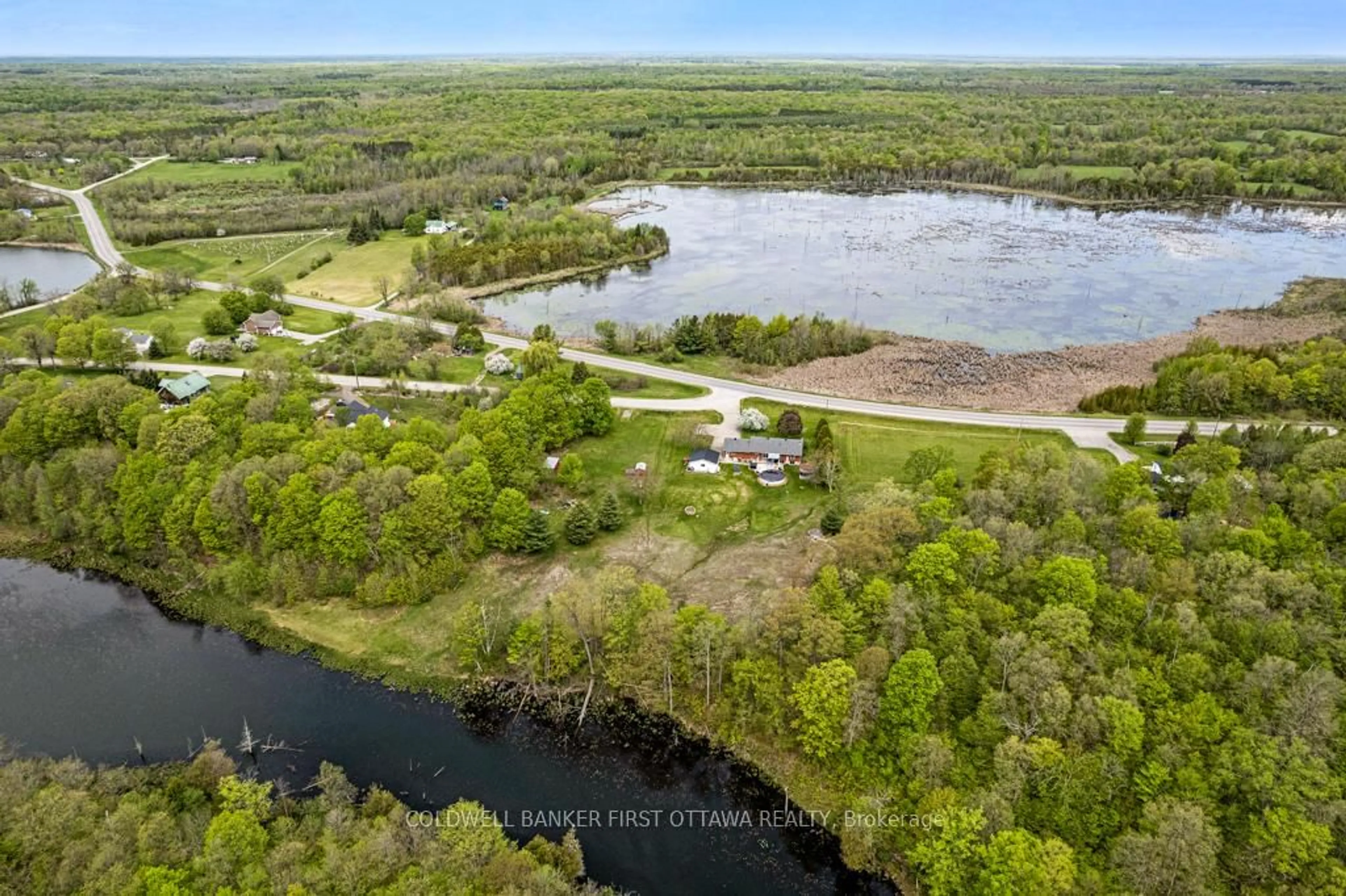A pic from outside/outdoor area/front of a property/back of a property/a pic from drone, water/lake/river/ocean view for 467 LAKE ELOIDA Rd, Elizabethtown-Kitley Ontario K0E 1Y0