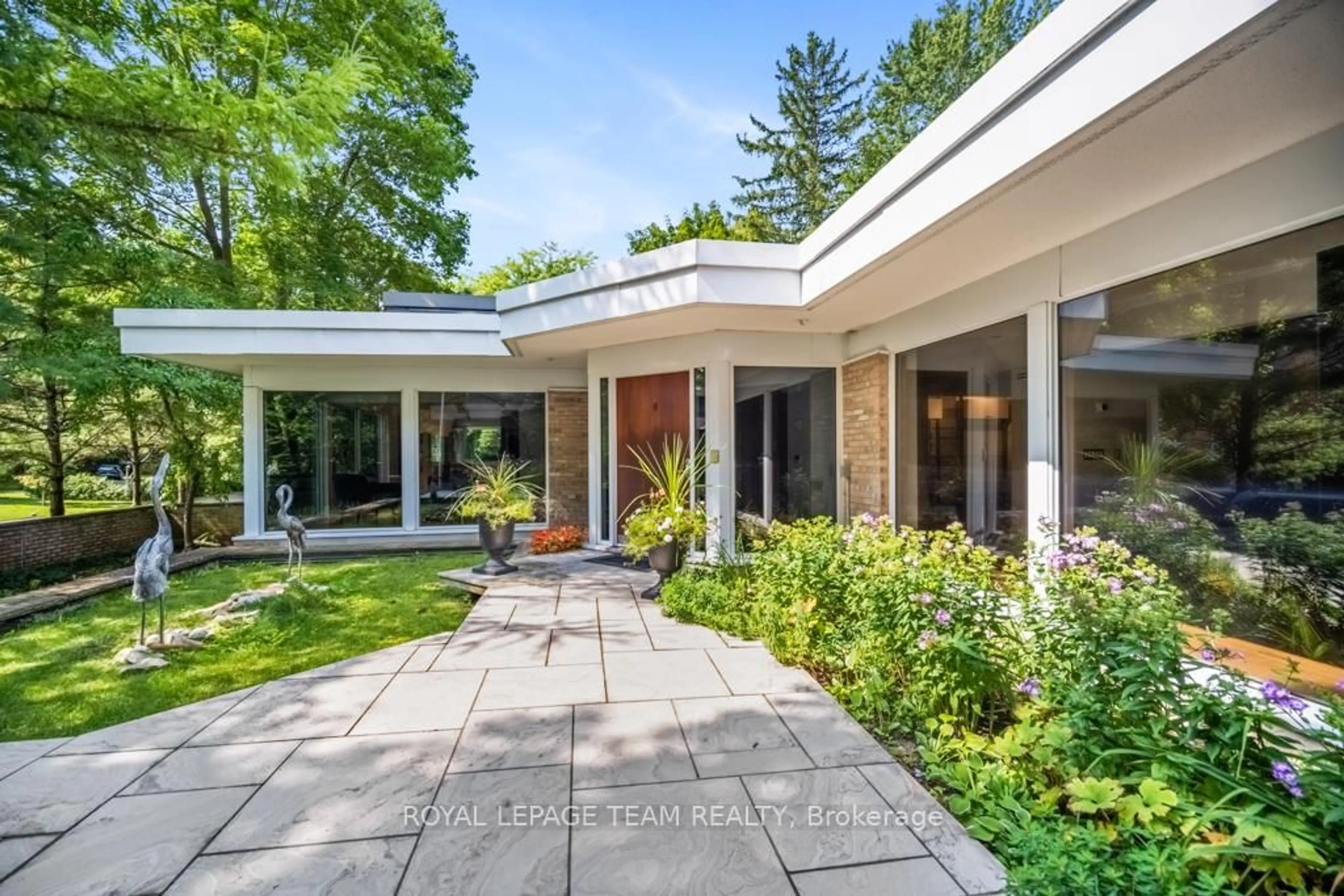 Unknown for 55 WILLINGDON Rd, Ottawa Ontario K1M 2J6