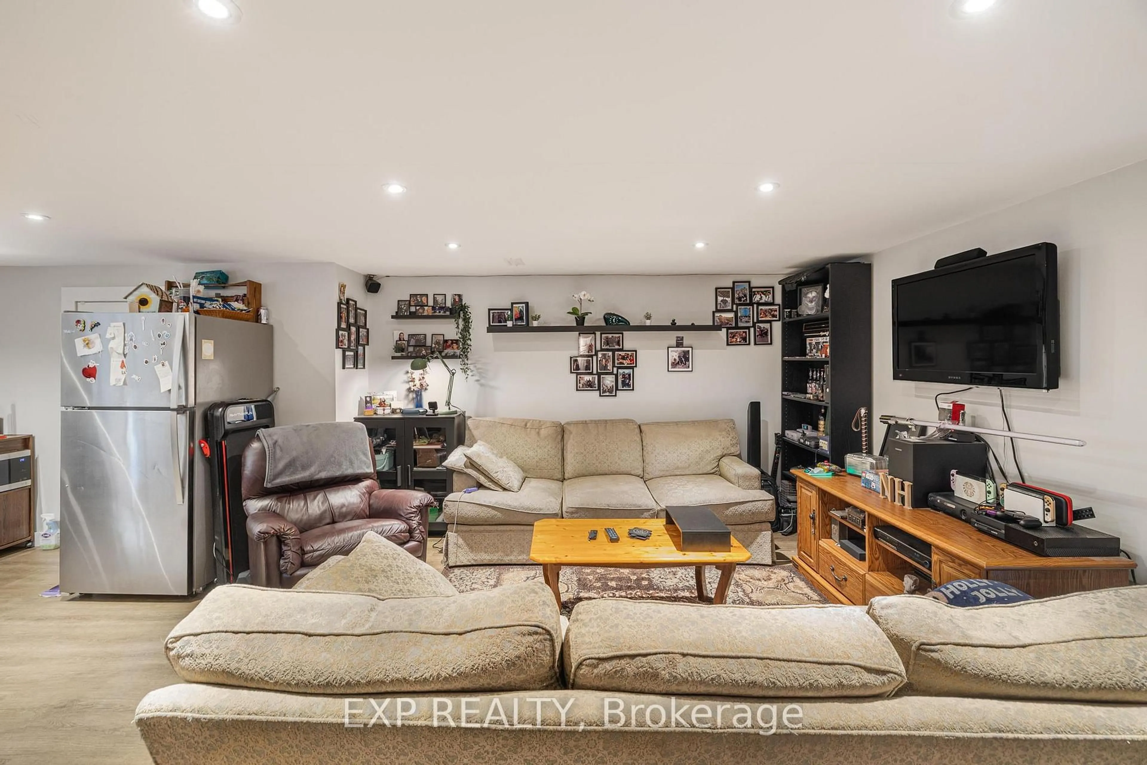 Living room with furniture, unknown for 1057 Clare Ave, Cambridge Ontario N3H 2E2
