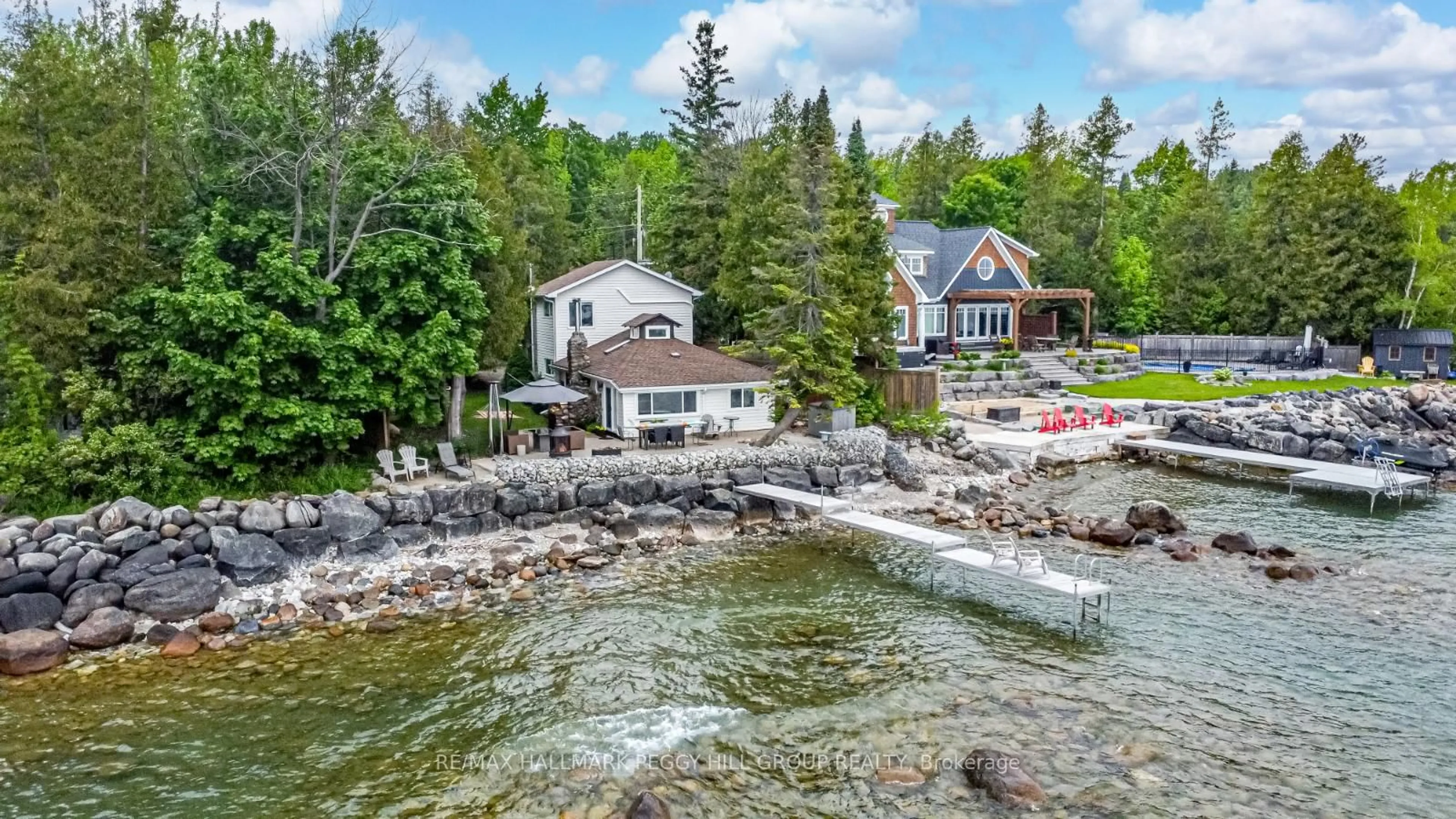A pic from outside/outdoor area/front of a property/back of a property/a pic from drone, water/lake/river/ocean view for 315 Cedar Ave, Meaford Ontario N4L 1W5