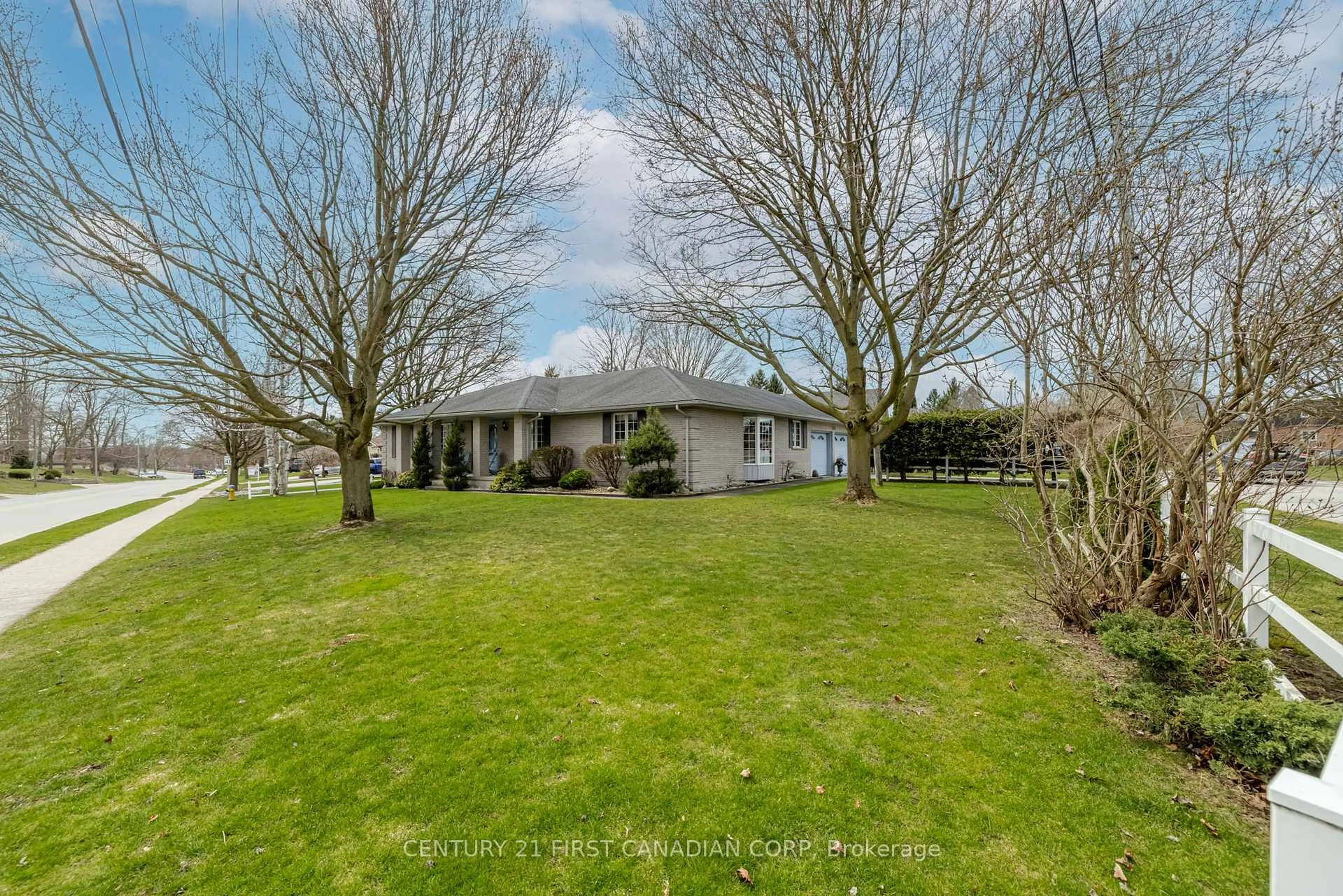 A pic from outside/outdoor area/front of a property/back of a property/a pic from drone, street for 196 Hull Rd, Strathroy-Caradoc Ontario N7G 3P2
