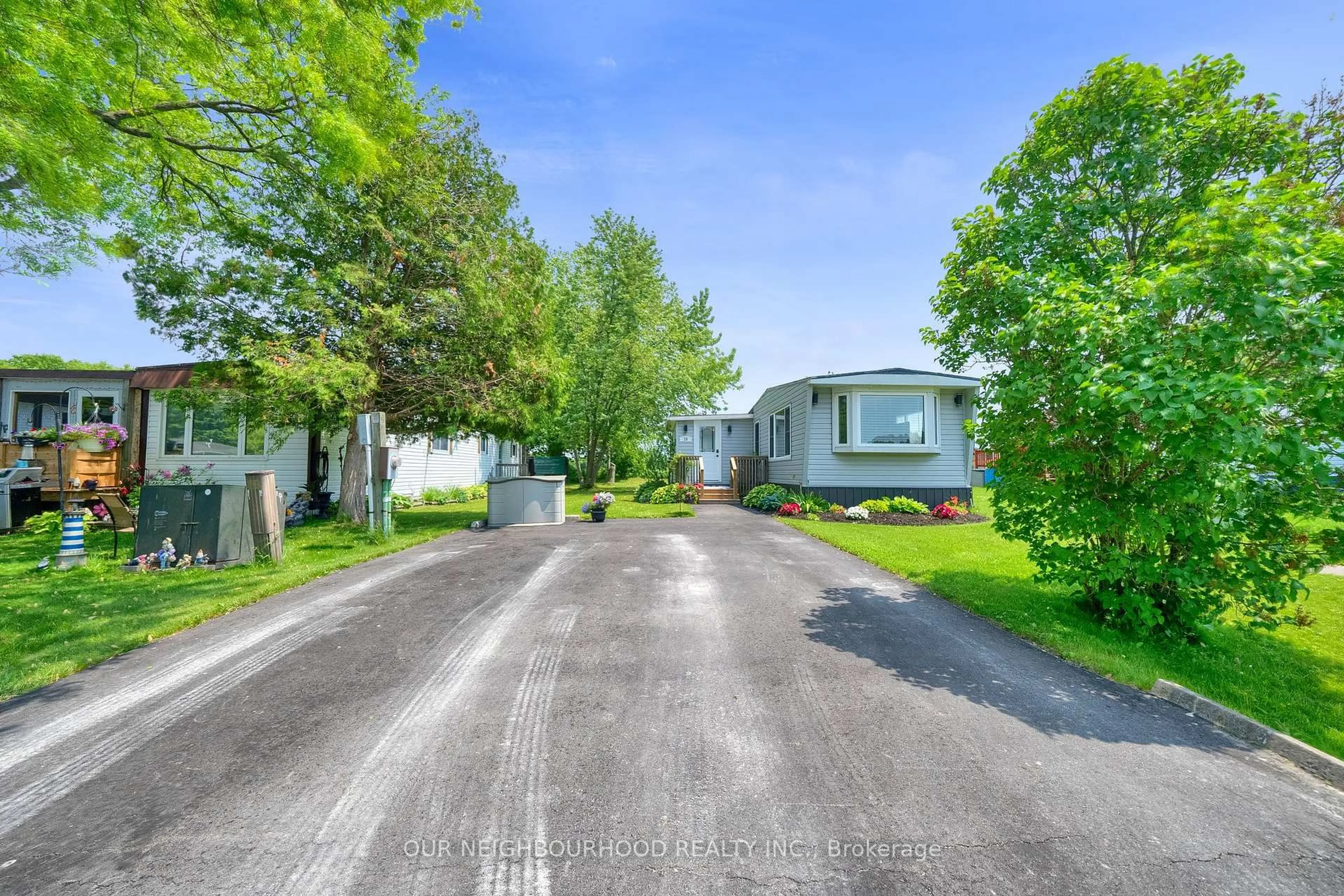 A pic from outside/outdoor area/front of a property/back of a property/a pic from drone, street for 29 Hillview Dr, Hamilton Township Ontario K9A 0X1