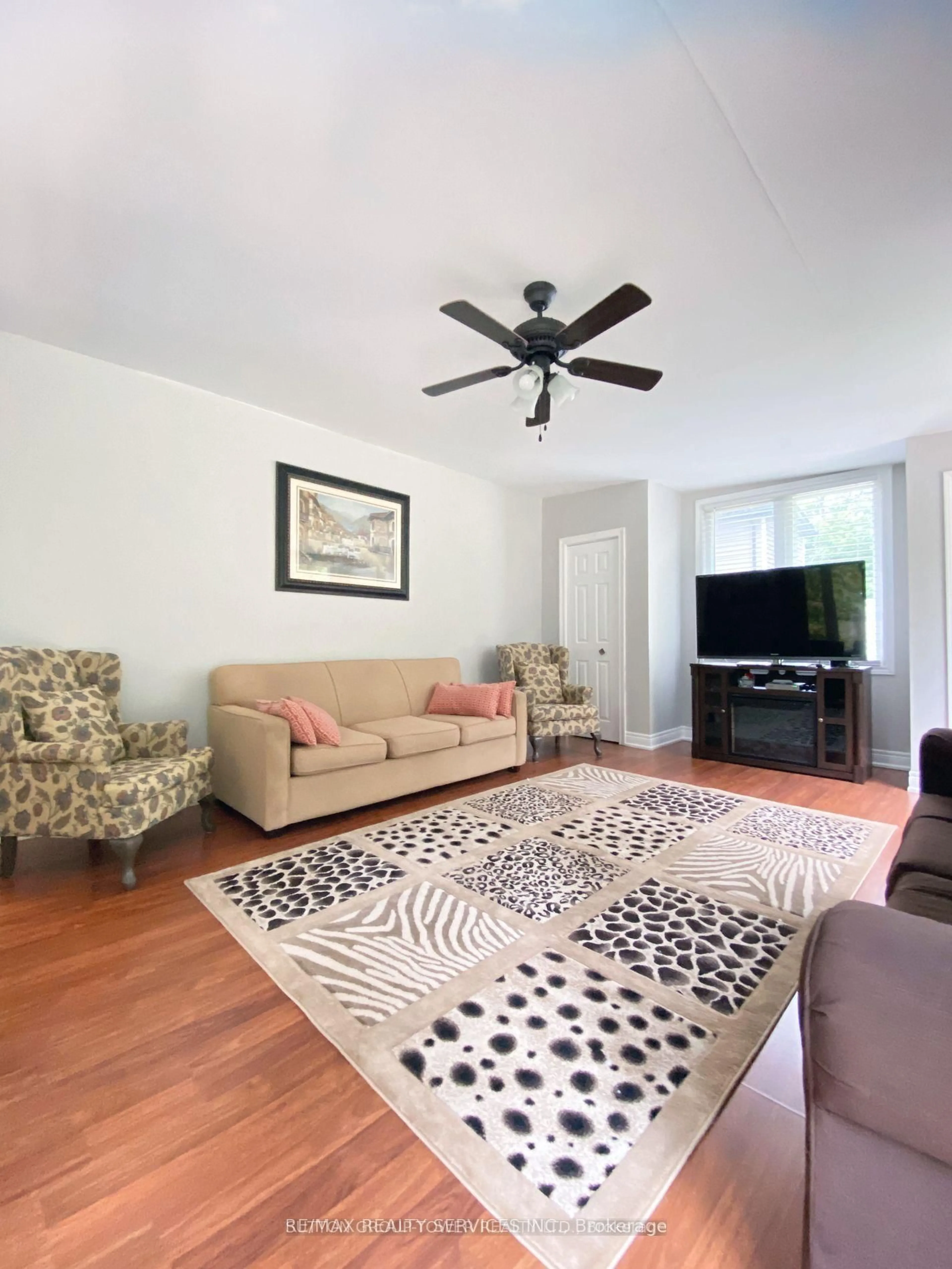 Living room with furniture, unknown for 4870 Mapleview Cres, Port Colborne Ontario L0S 1R0