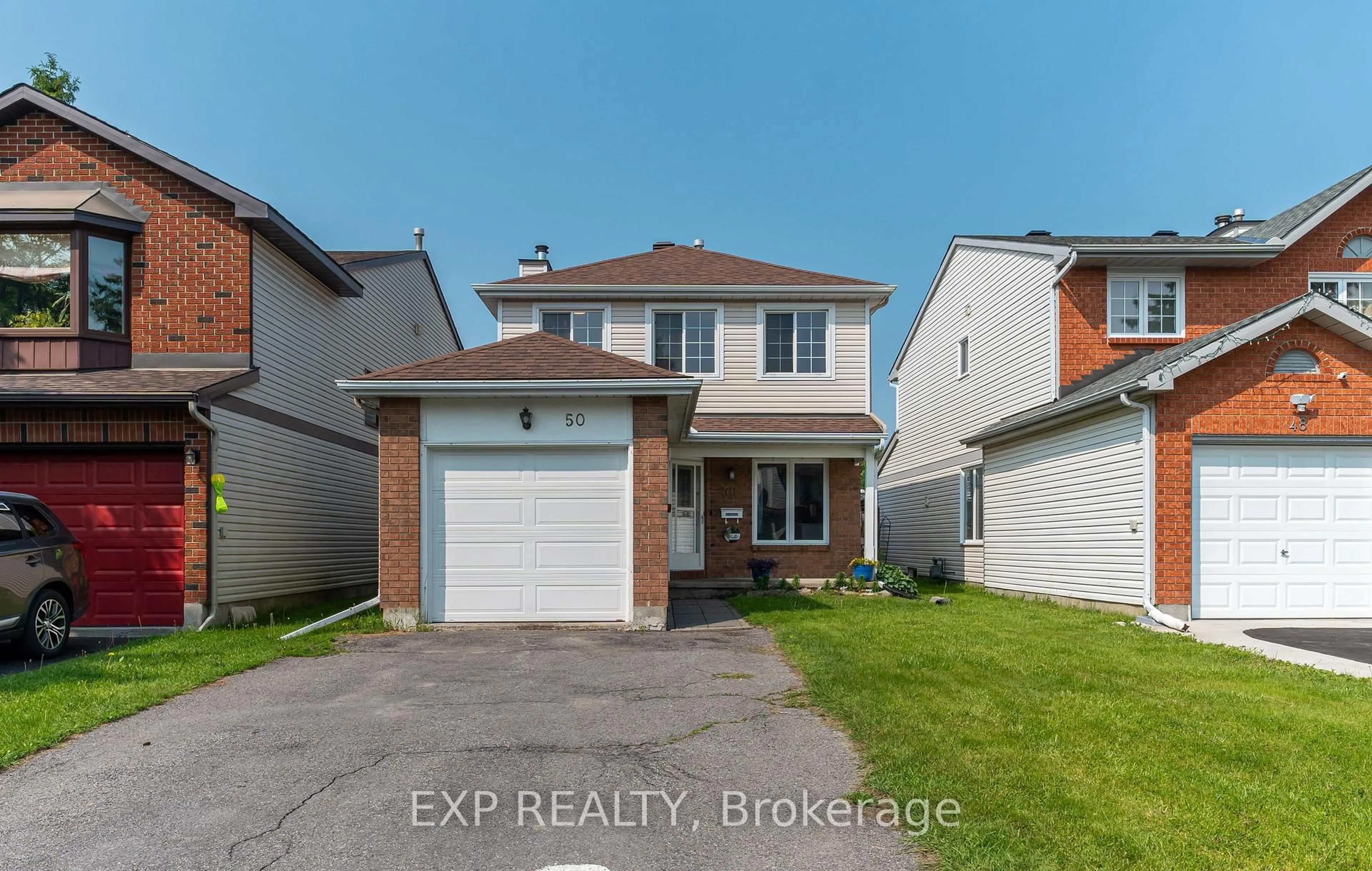 A pic from outside/outdoor area/front of a property/back of a property/a pic from drone, street for 50 Saddle Cres, Ottawa Ontario K1G 5L3