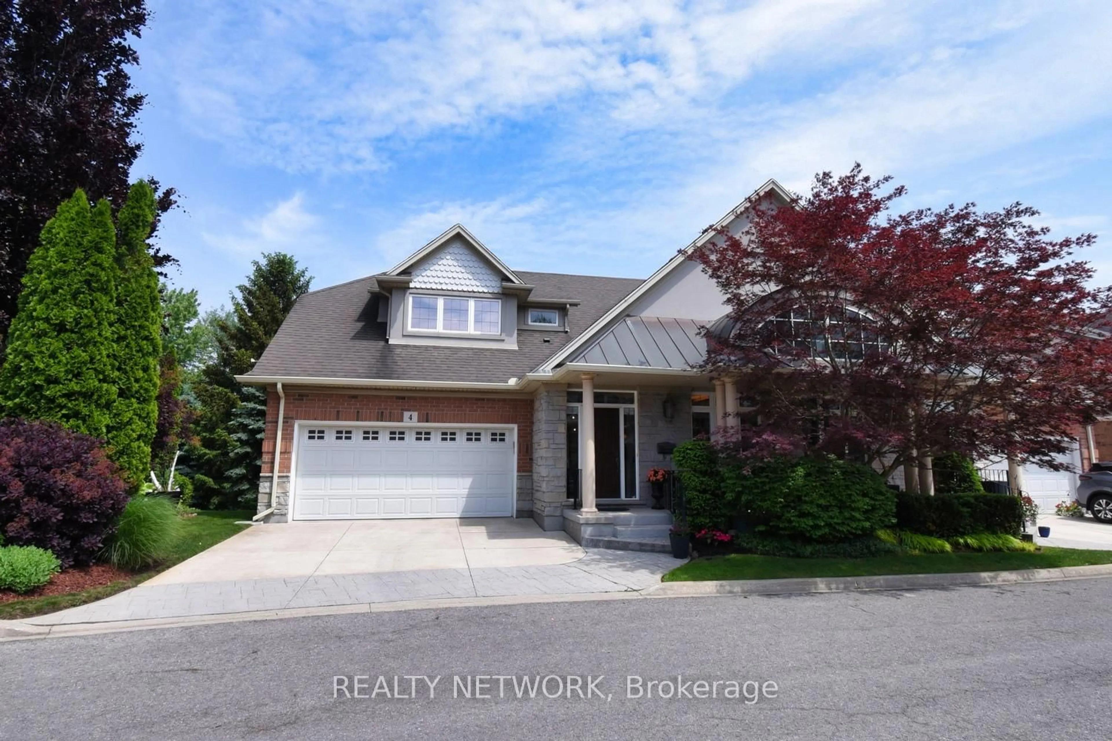 Home with brick exterior material, street for 31 Sawmill Rd #4, St. Catharines Ontario L2S 0A1