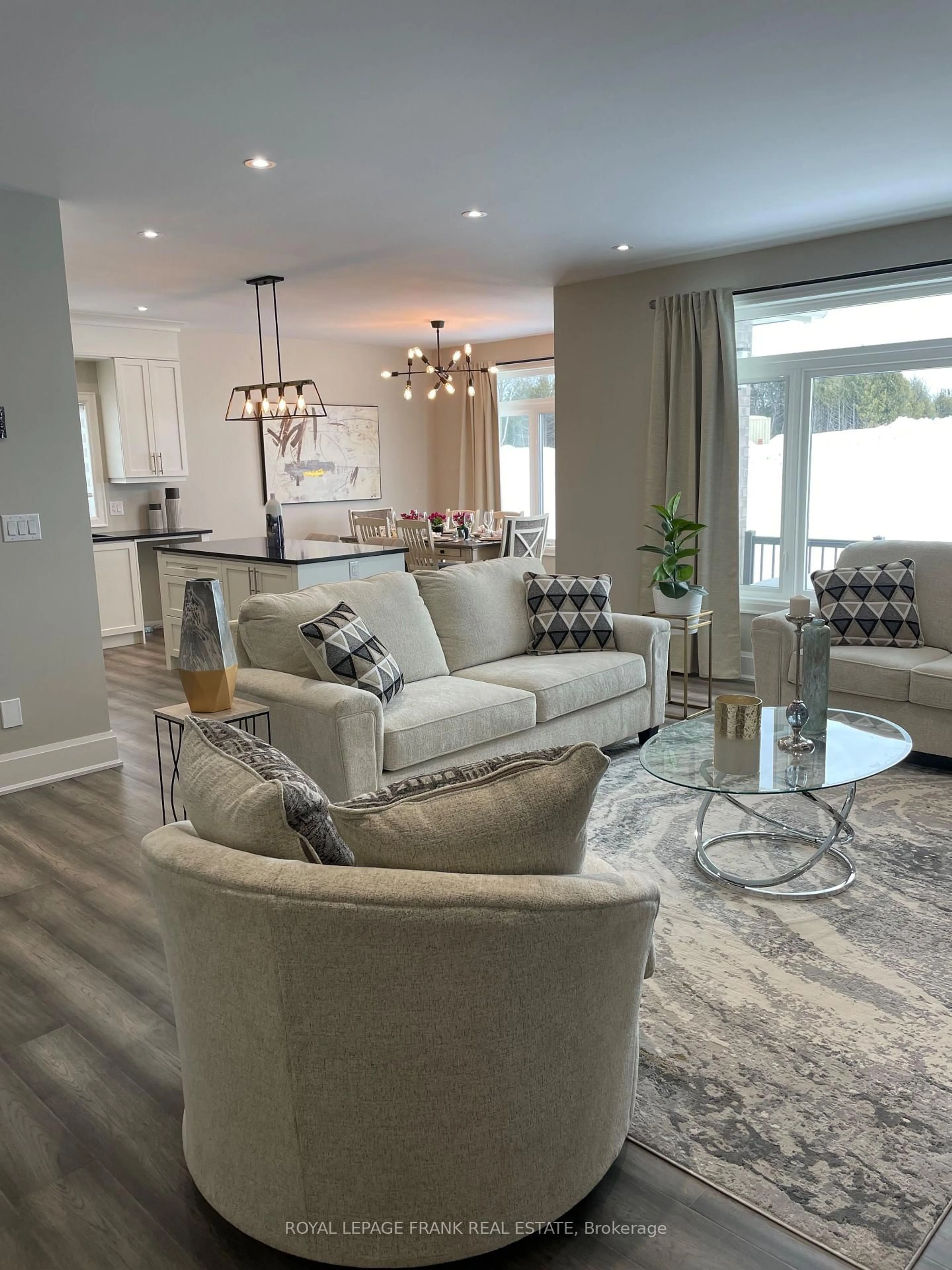 Living room with furniture, unknown for 7 Nipigon St, Kawartha Lakes Ontario K0M 1N0