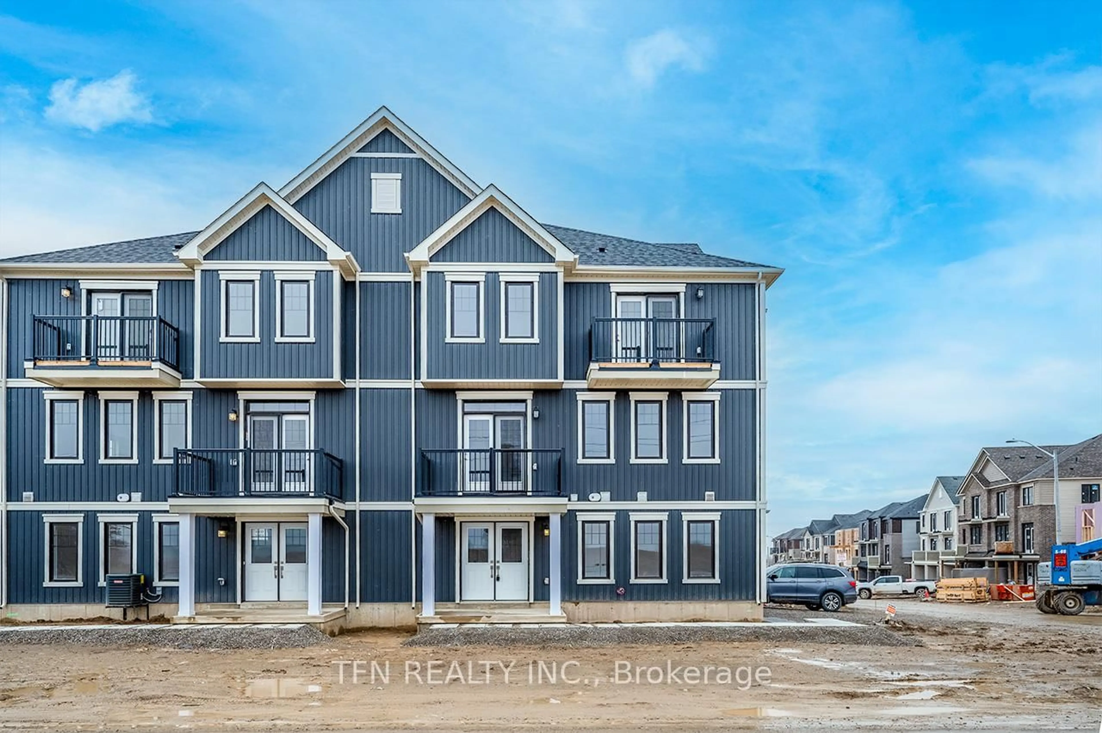 Home with vinyl exterior material, water/lake/river/ocean view for 40 Norwich Cres, Haldimand Ontario N3W 0J4