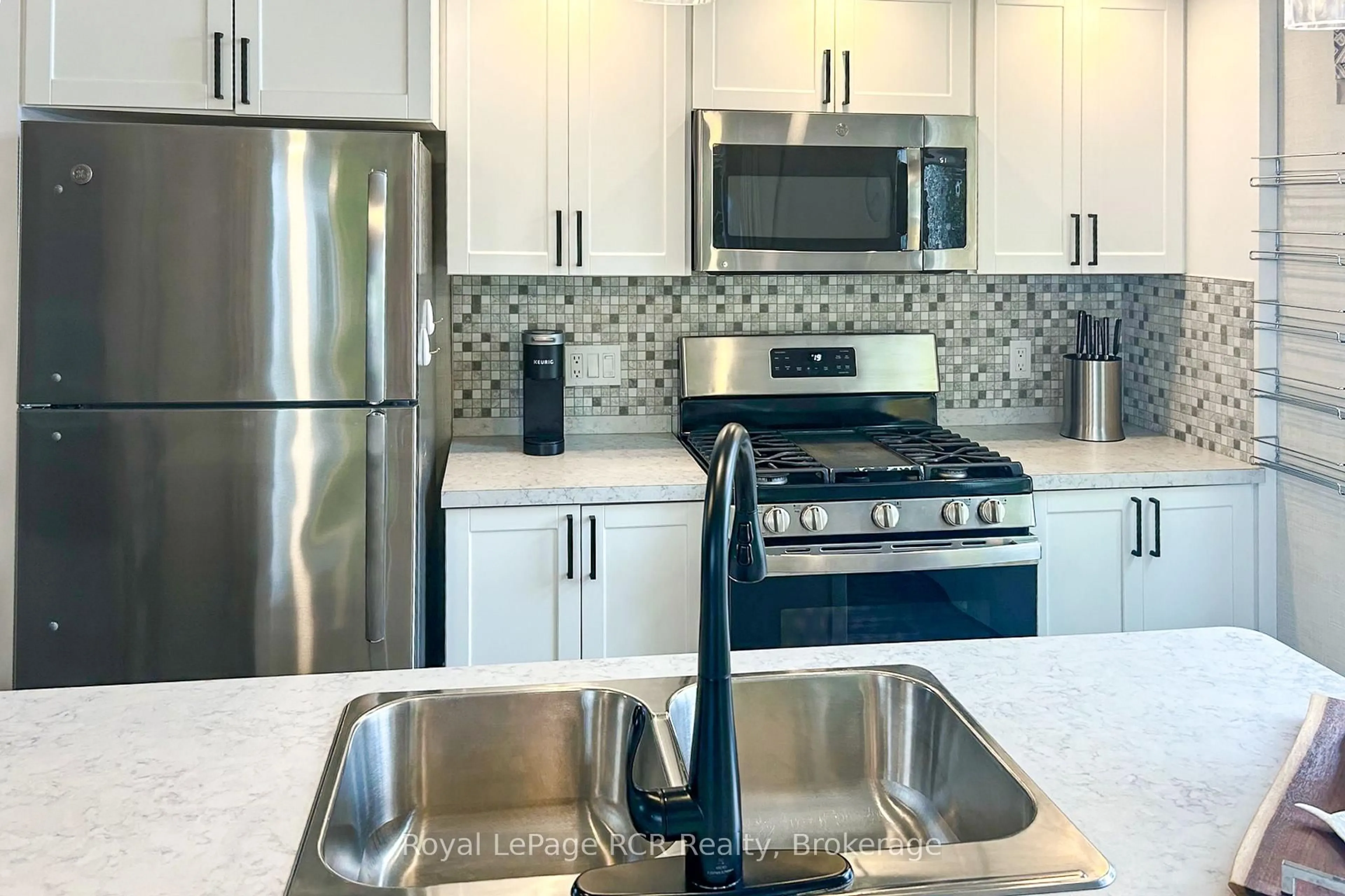 Standard kitchen, ceramic/tile floor for 2905 Bruce Rd 13 #Unit # 6, South Bruce Peninsula Ontario N0H 2T0