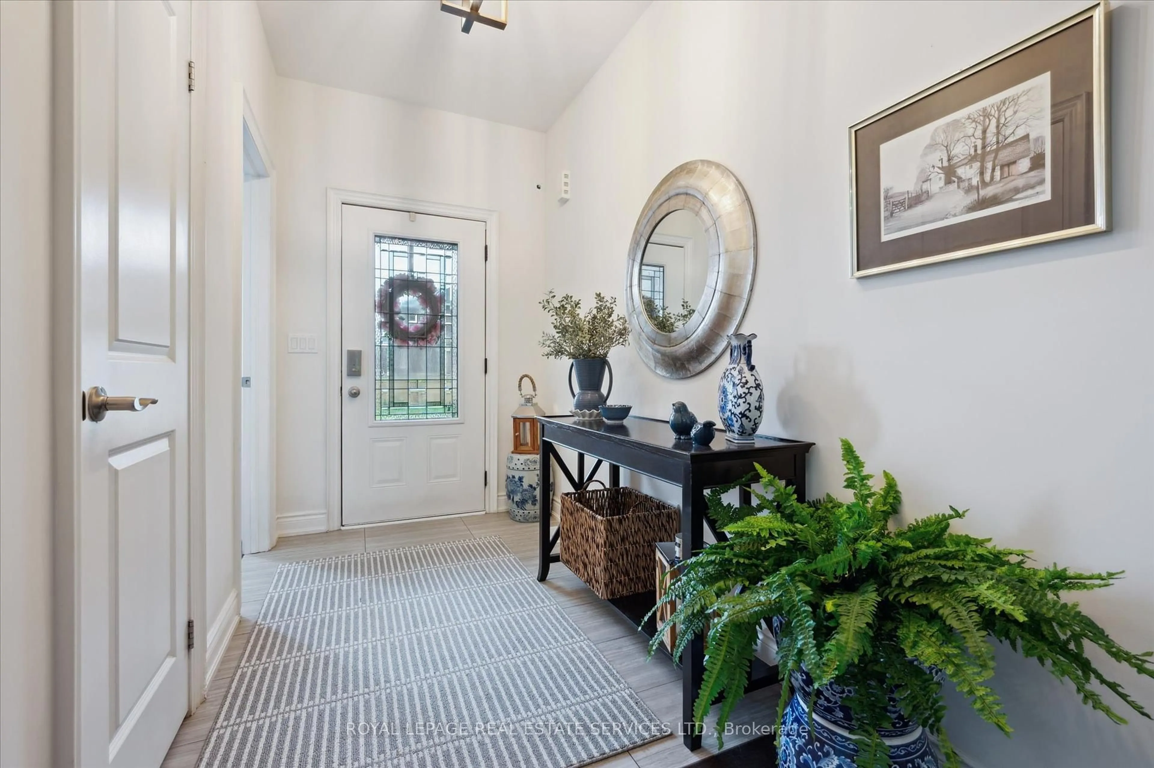 Indoor entryway for 65 Peterson St, Blandford-Blenheim Ontario N0J 1G0