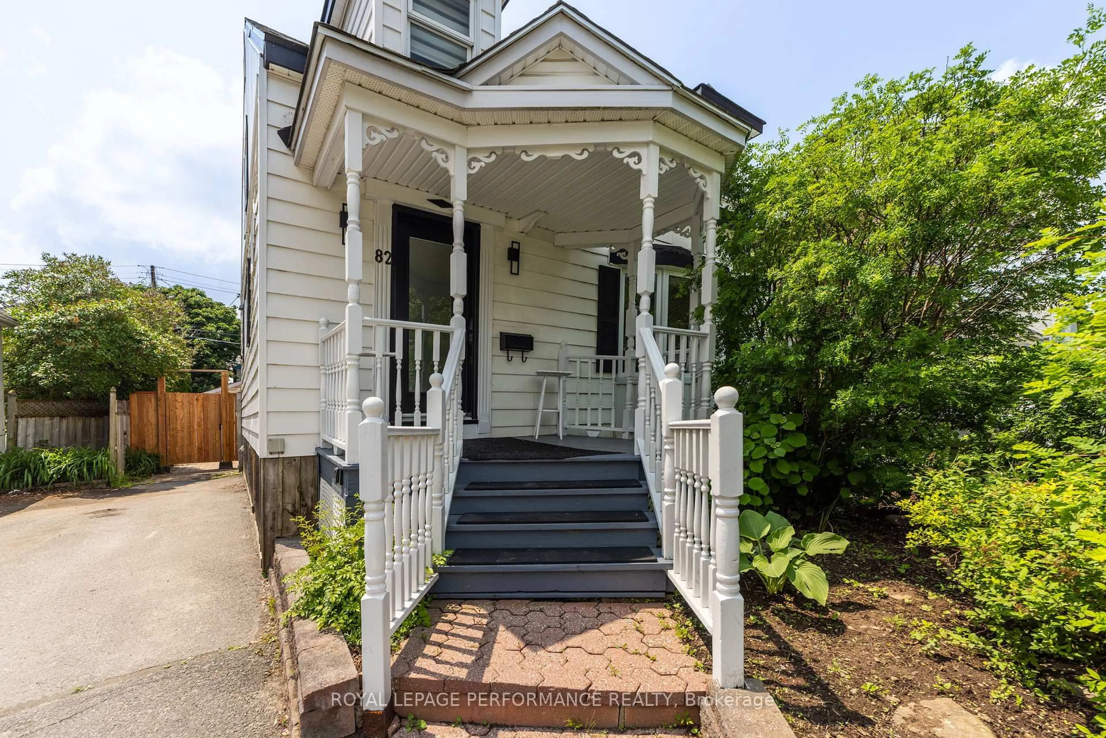 Unknown for 82 St Ambroise Ave, Ottawa Ontario K1L 5T6