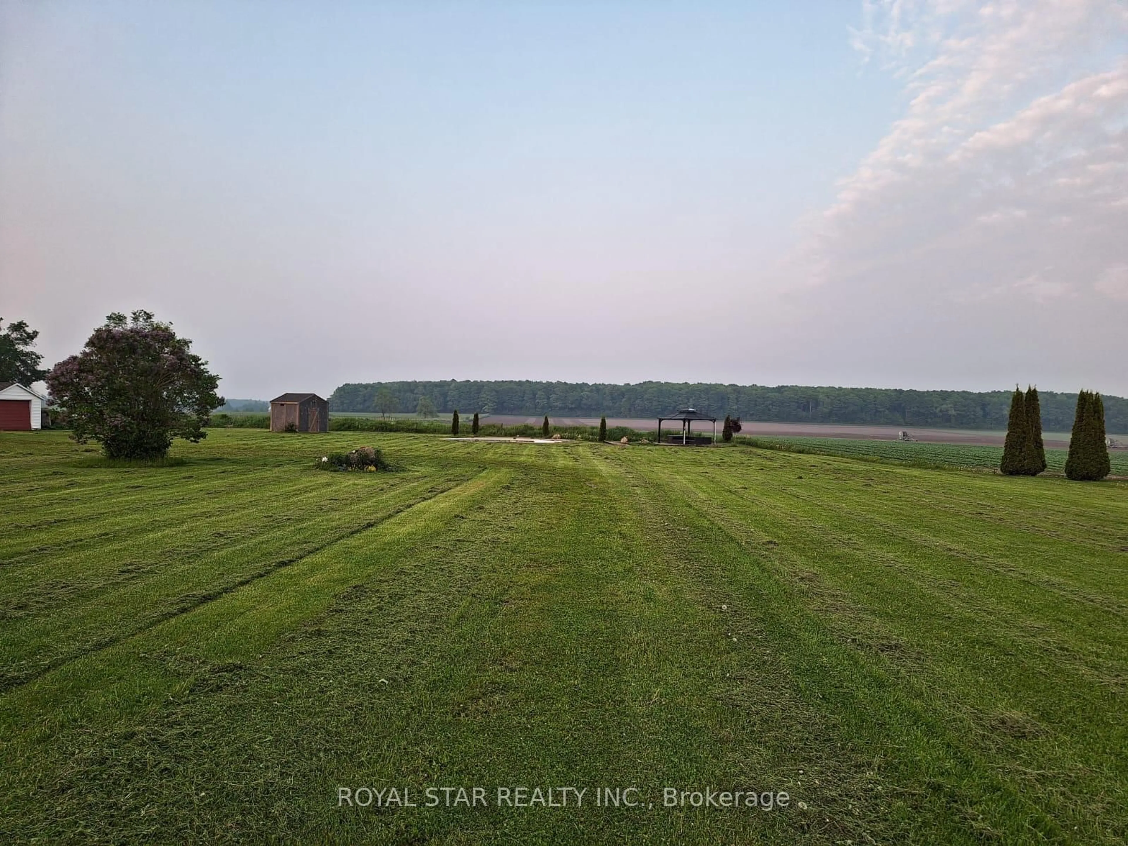 A pic from outside/outdoor area/front of a property/back of a property/a pic from drone, water/lake/river/ocean view for 554421 Mono Amaranth Town Line, Mono Ontario L9W 5M8