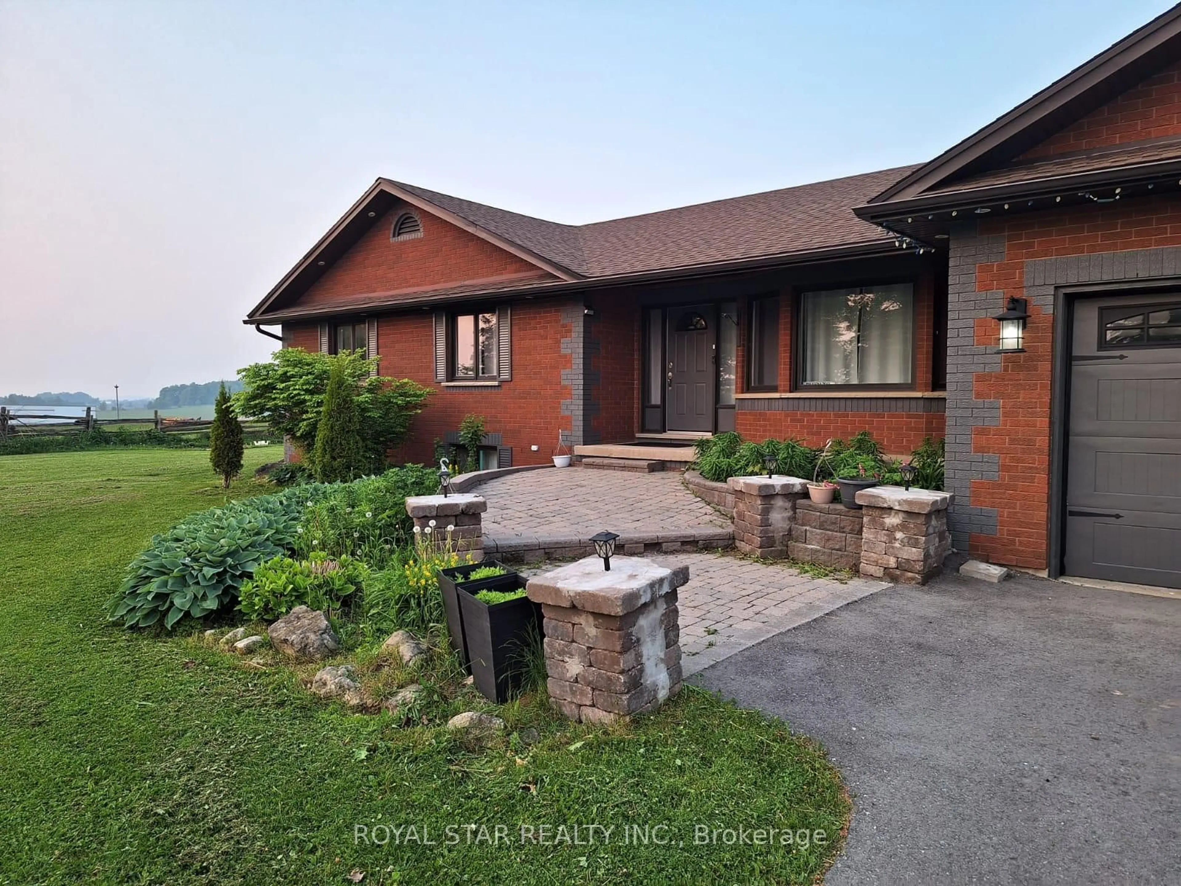 Home with brick exterior material, unknown for 554421 Mono Amaranth Town Line, Mono Ontario L9W 5M8
