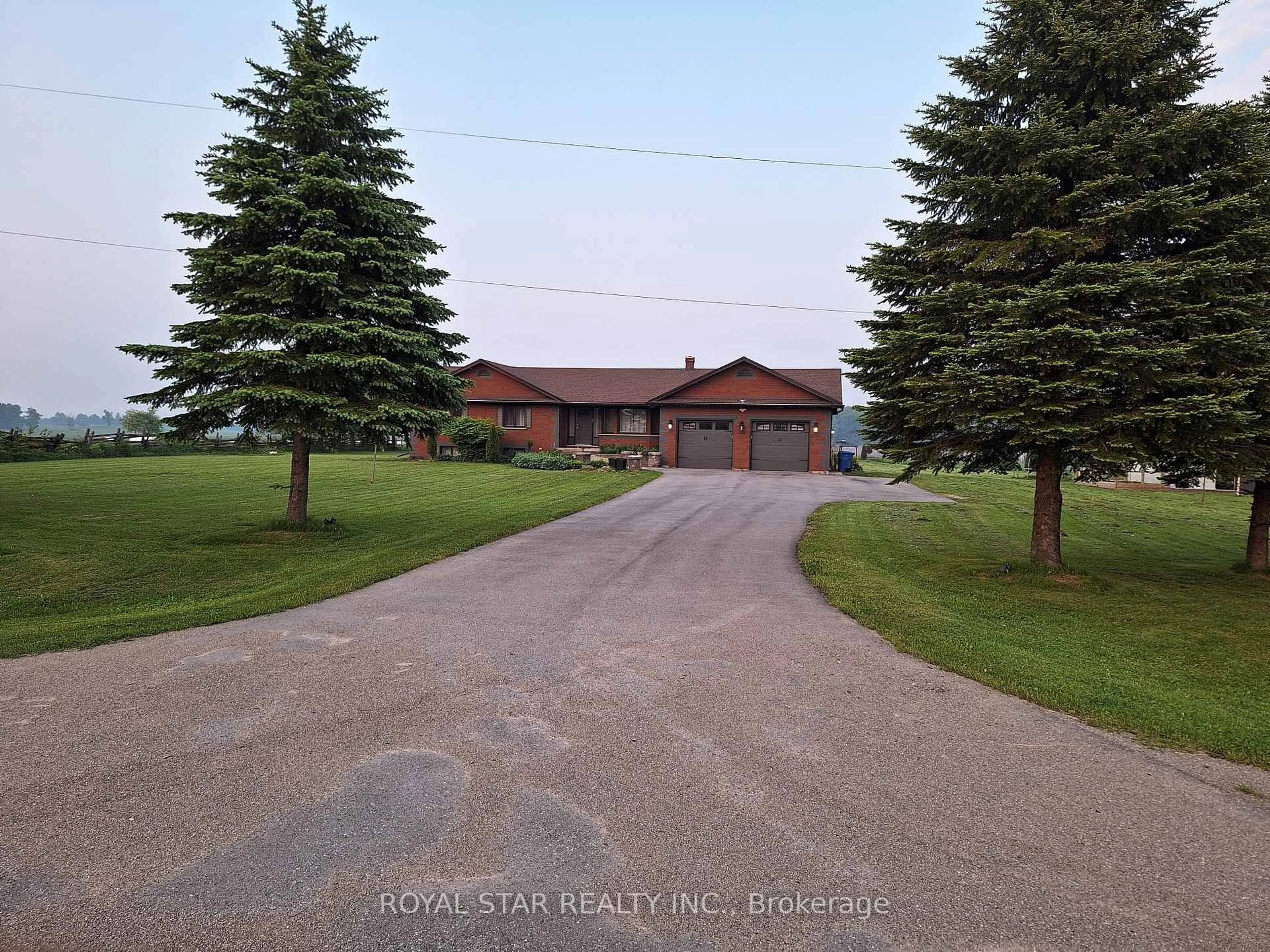 A pic from outside/outdoor area/front of a property/back of a property/a pic from drone, unknown for 554421 Mono Amaranth Town Line, Mono Ontario L9W 5M8