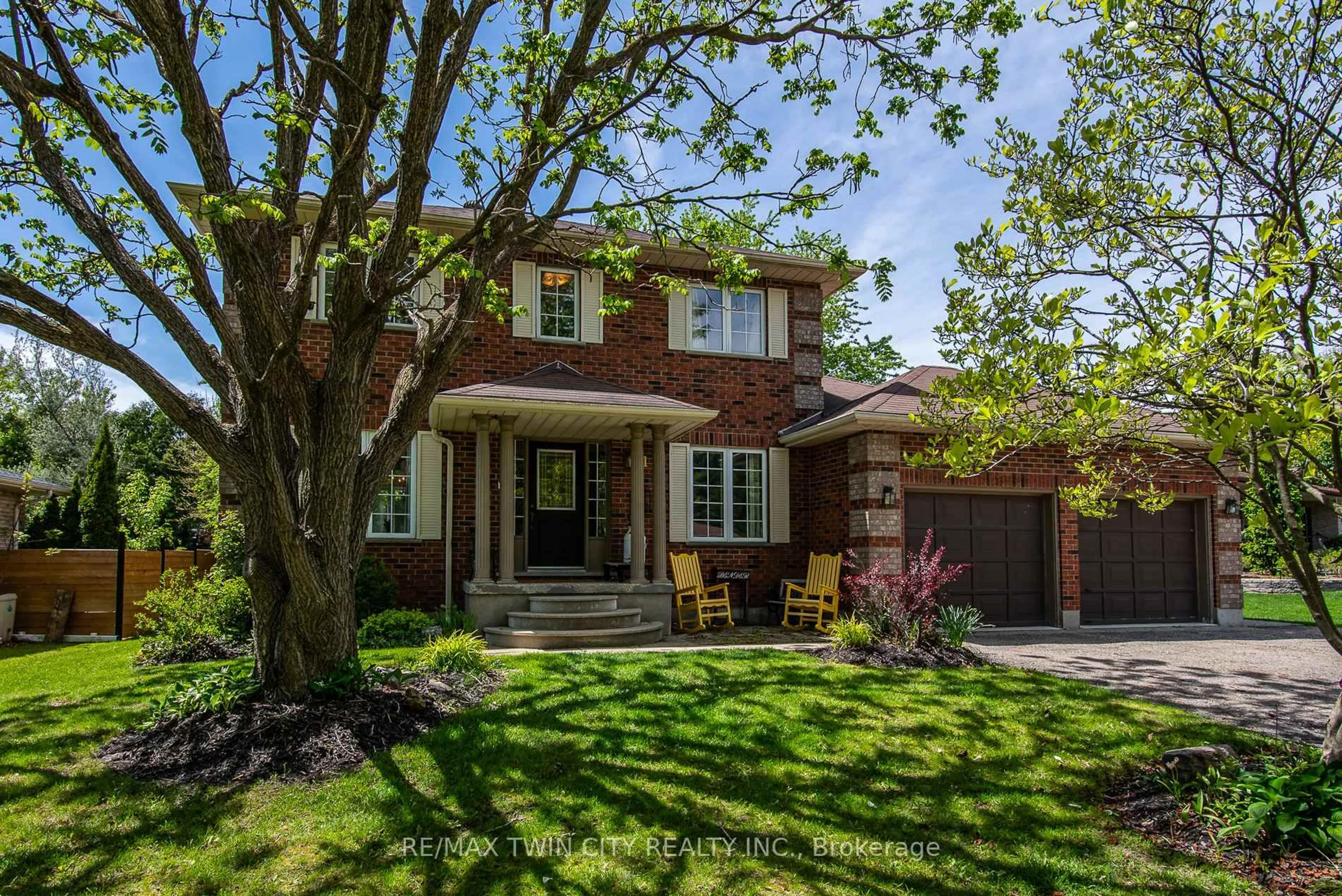 Home with brick exterior material, street for 17 Village Rd, Wellesley Ontario N0B 2T0