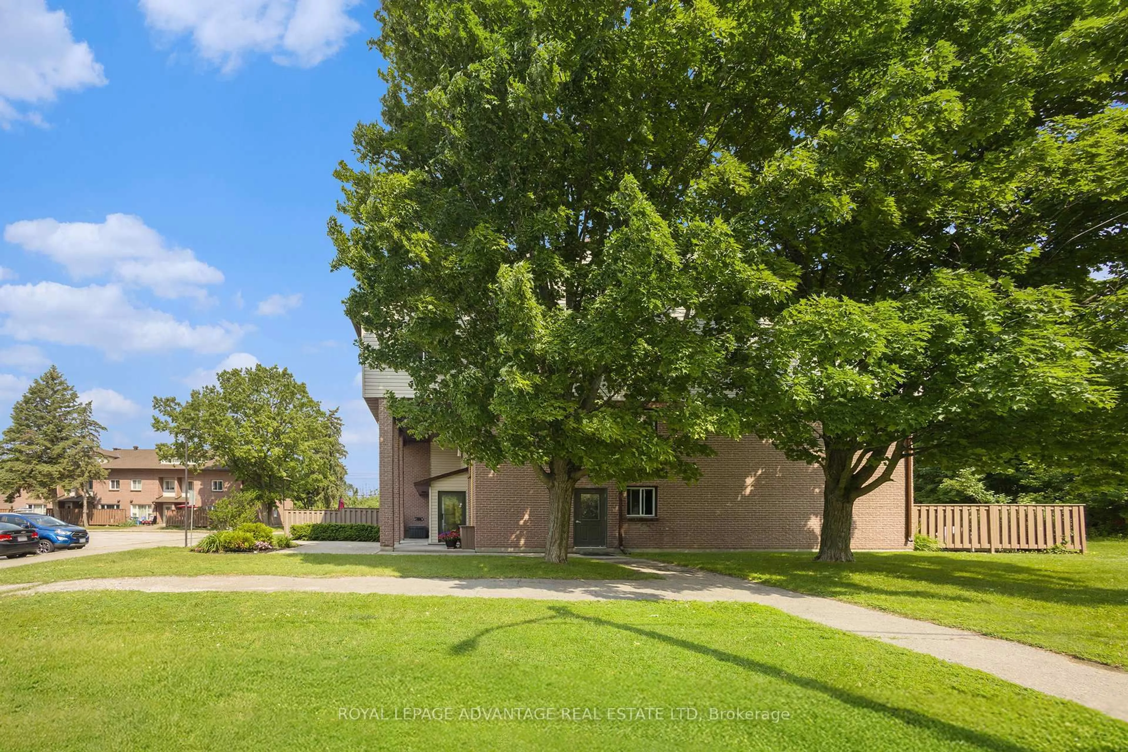 A pic from outside/outdoor area/front of a property/back of a property/a pic from drone, unknown for 8 Pearl St #104, Smiths Falls Ontario K7A 5B5