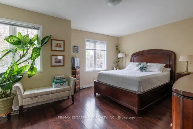 Additional property image - 31 Moss Blvd Unit 1