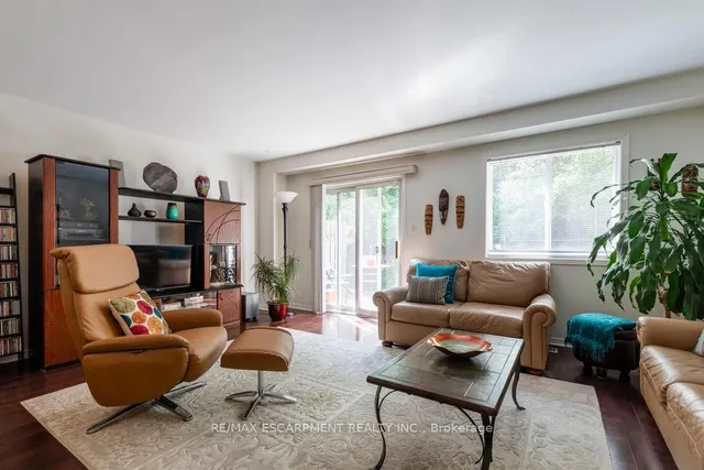 Additional property image - 31 Moss Blvd Unit 1