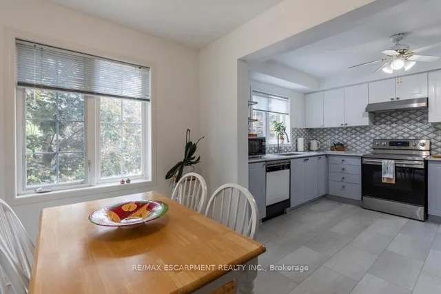 Additional property image - 31 Moss Blvd Unit 1