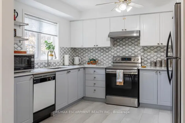 Additional property image - 31 Moss Blvd Unit 1