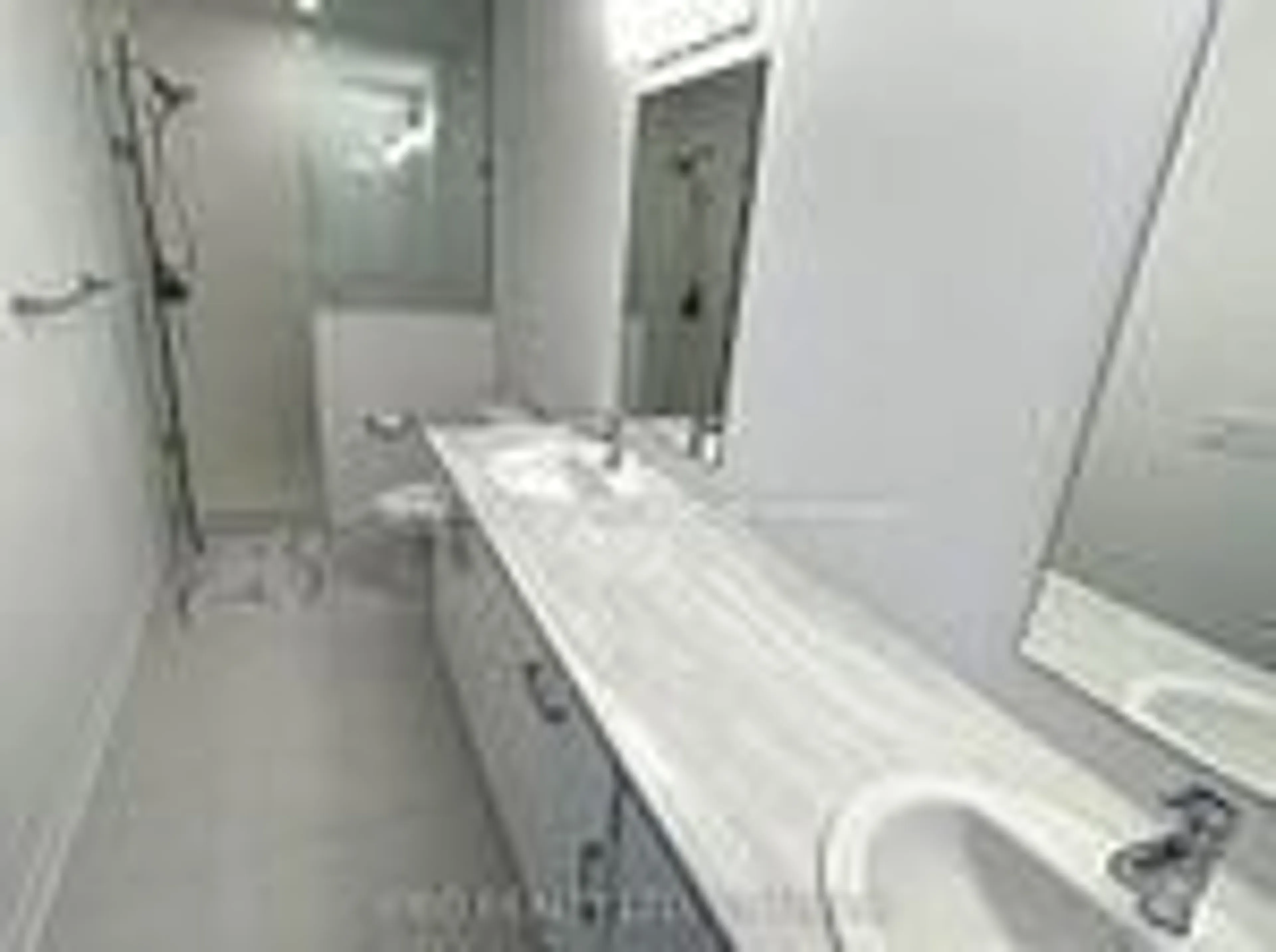 Standard bathroom, ceramic/tile floor for 48 Edminston Dr, Centre Wellington Ontario N1M 0J1