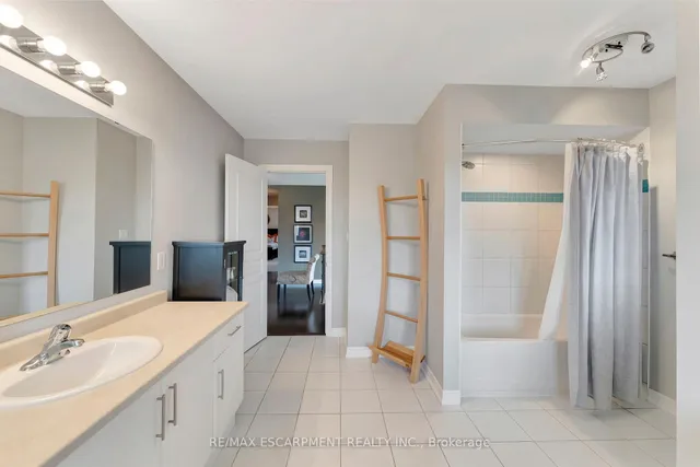 Additional property image - 349 Valridge Dr