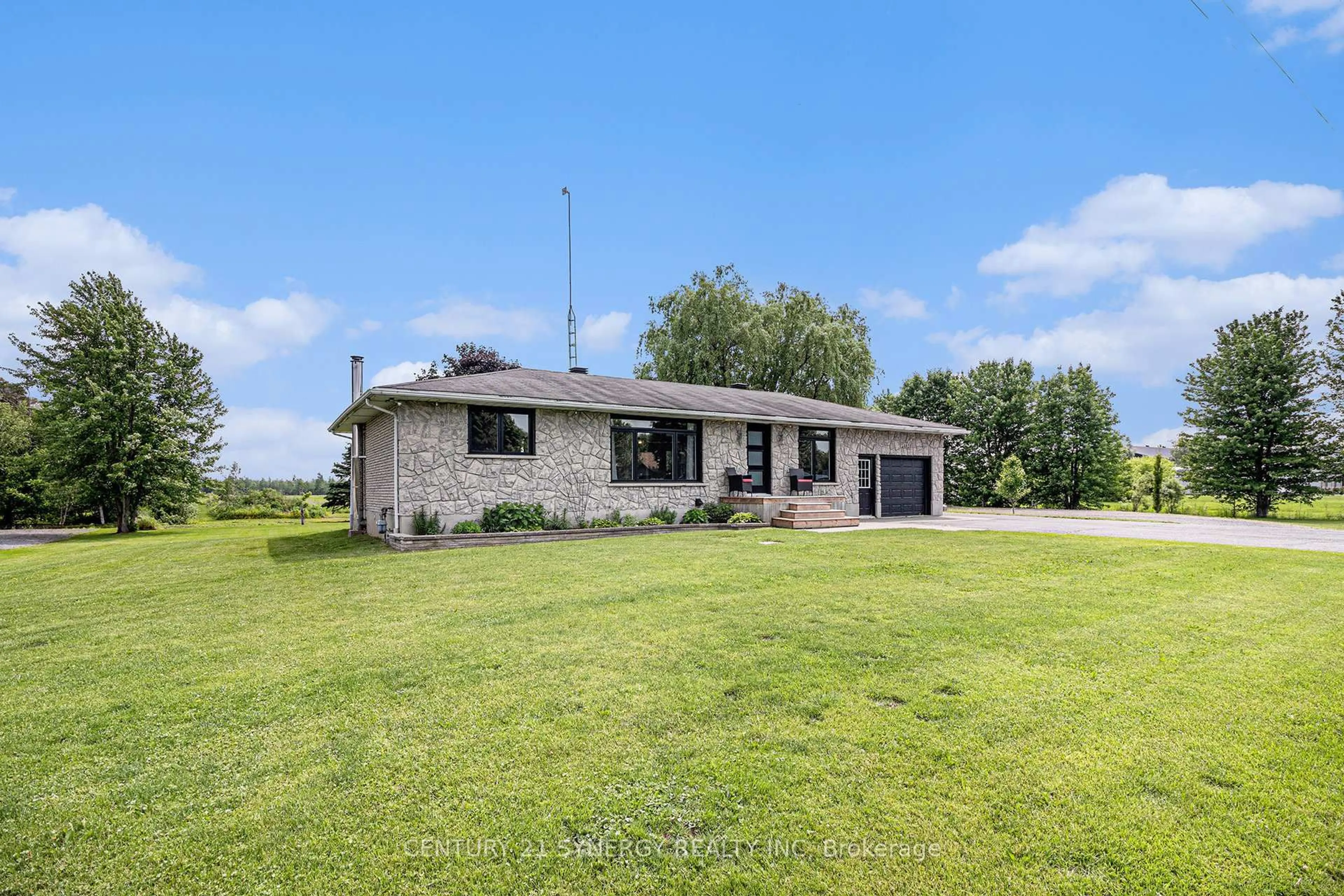 A pic from outside/outdoor area/front of a property/back of a property/a pic from drone, building for 1321 Route 500 Rte, The Nation Ontario K0A 1M0