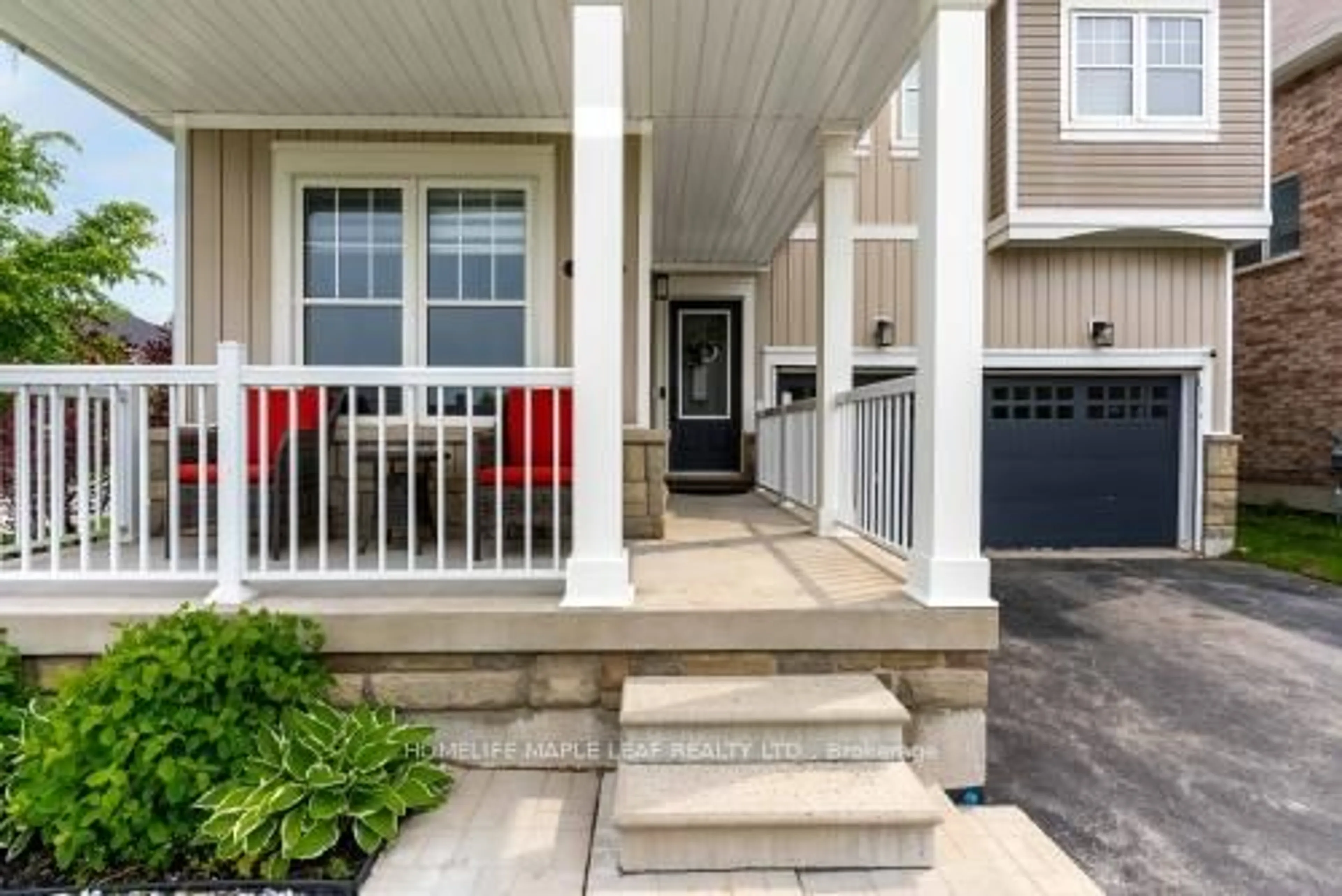 Indoor entryway for 361 Wallace St, Melancthon Ontario L9V 2S3
