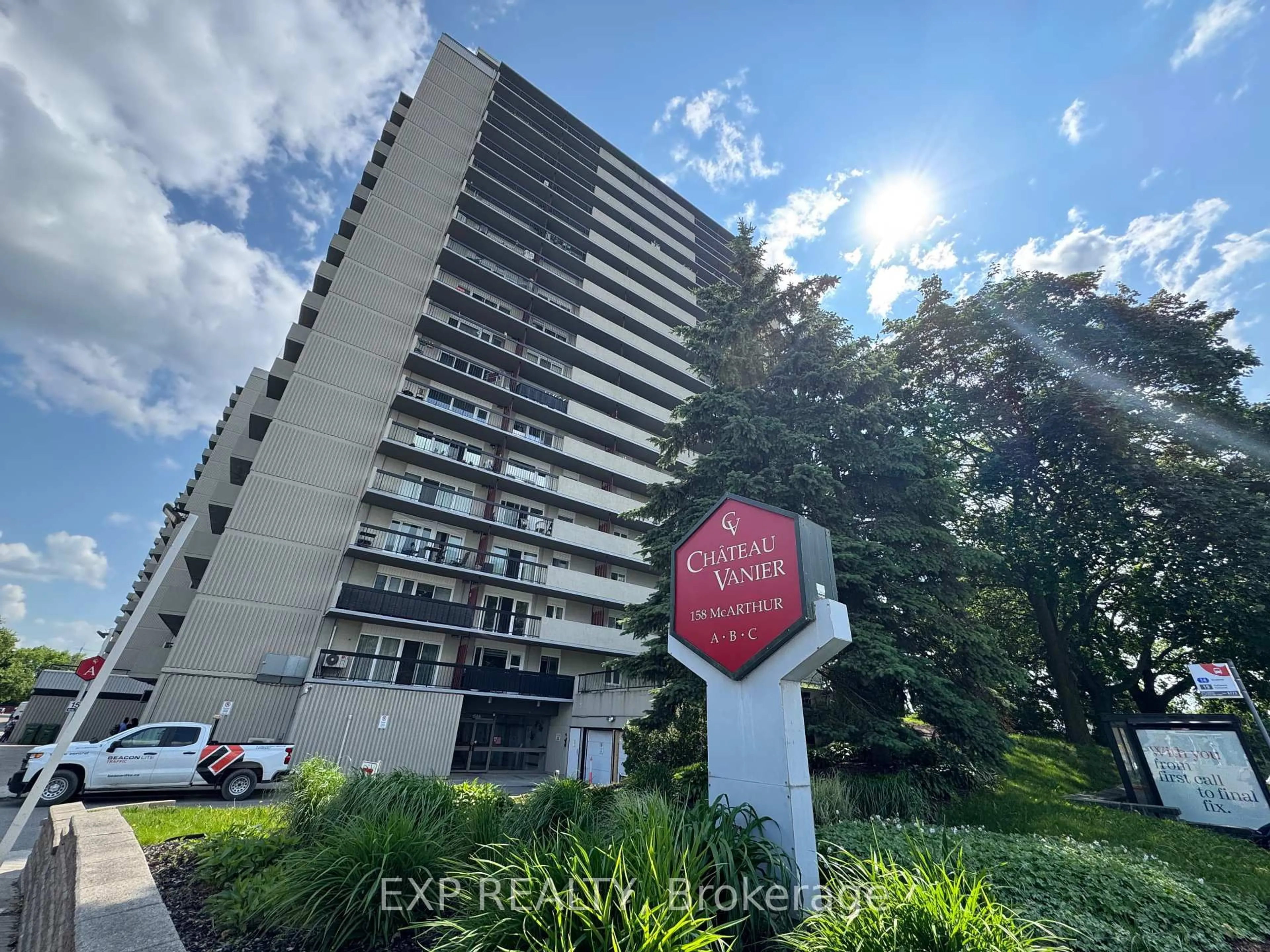 A pic from outside/outdoor area/front of a property/back of a property/a pic from drone, building for 158A McArthur Ave Ave #909, Ottawa Ontario K1L 7E7