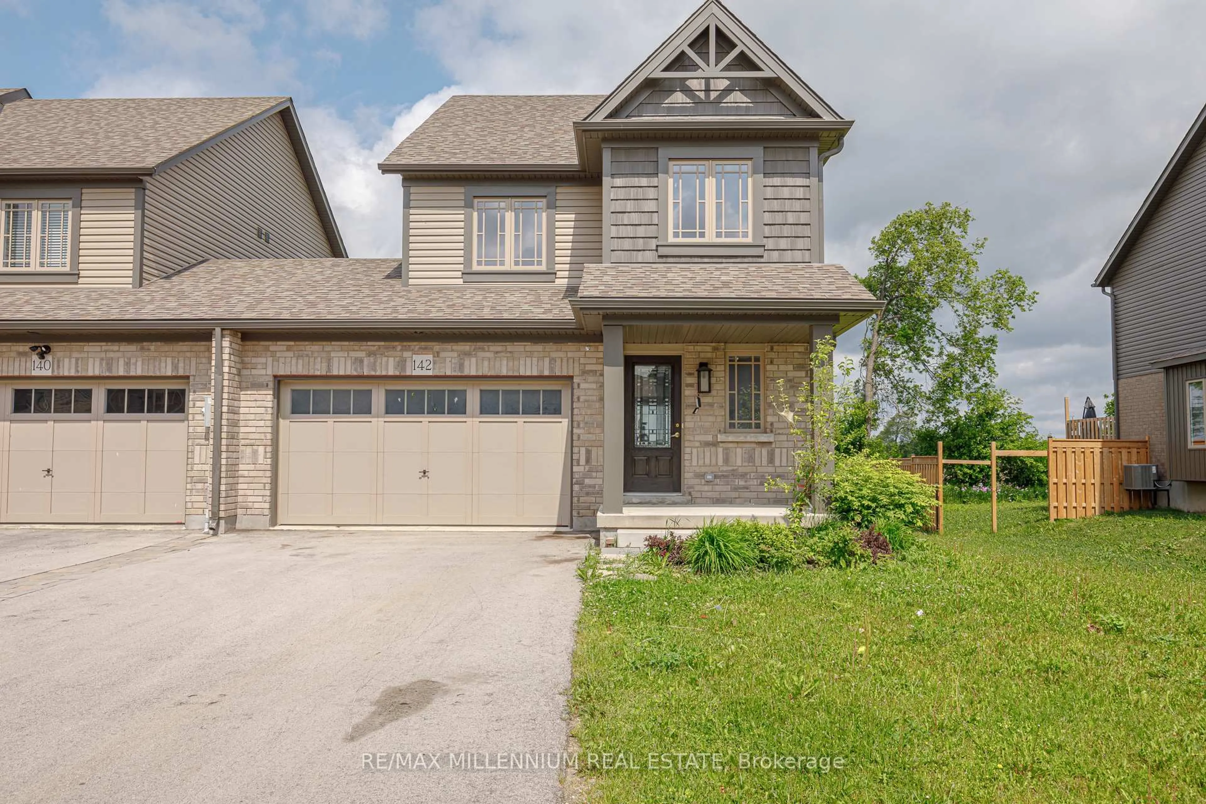 Home with brick exterior material, street for 142 Stonebrook Way, Grey Highlands Ontario N0C 1H0